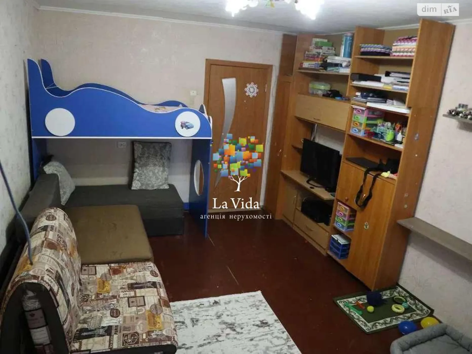 Продается 1-комнатная квартира 39 кв. м в Киеве, ул. Радунская, 38