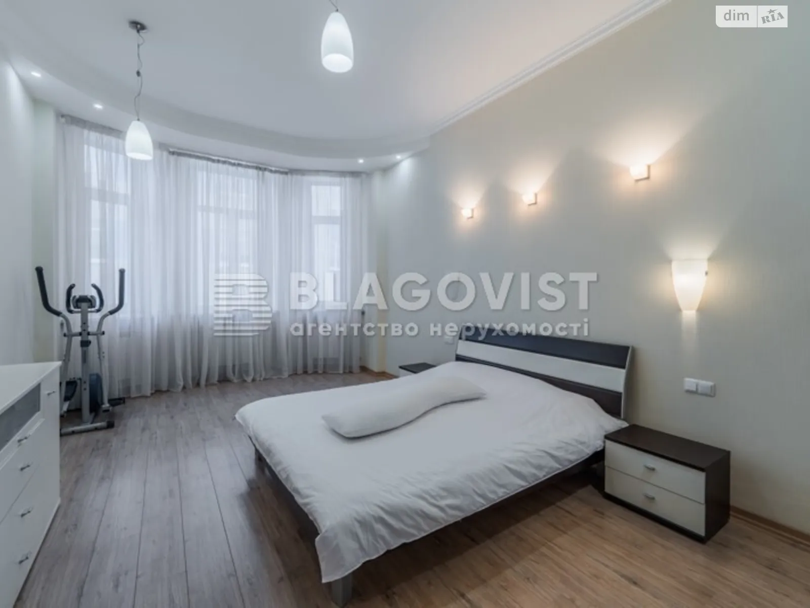 Продается 3-комнатная квартира 68 кв. м в Киеве, ул. Пирогова, 2 - фото 1