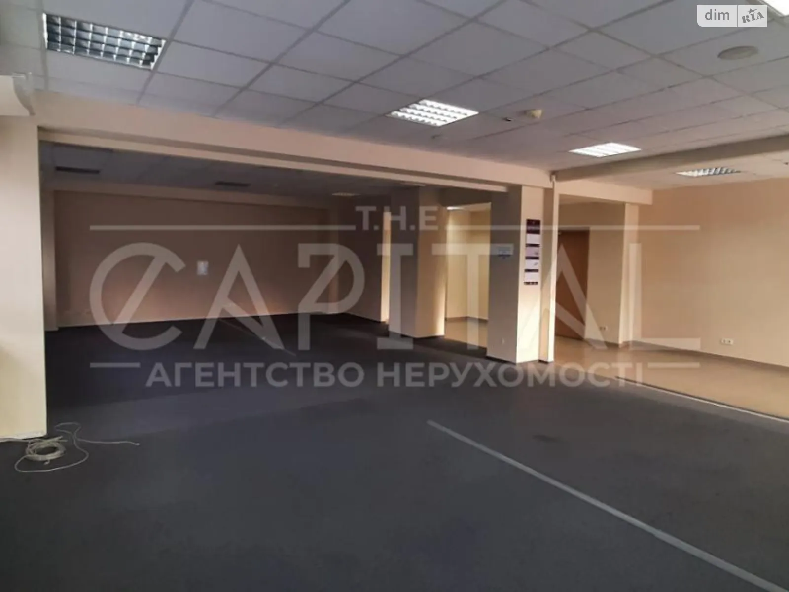 Сдается в аренду офис 452 кв. м в бизнес-центре - фото 3