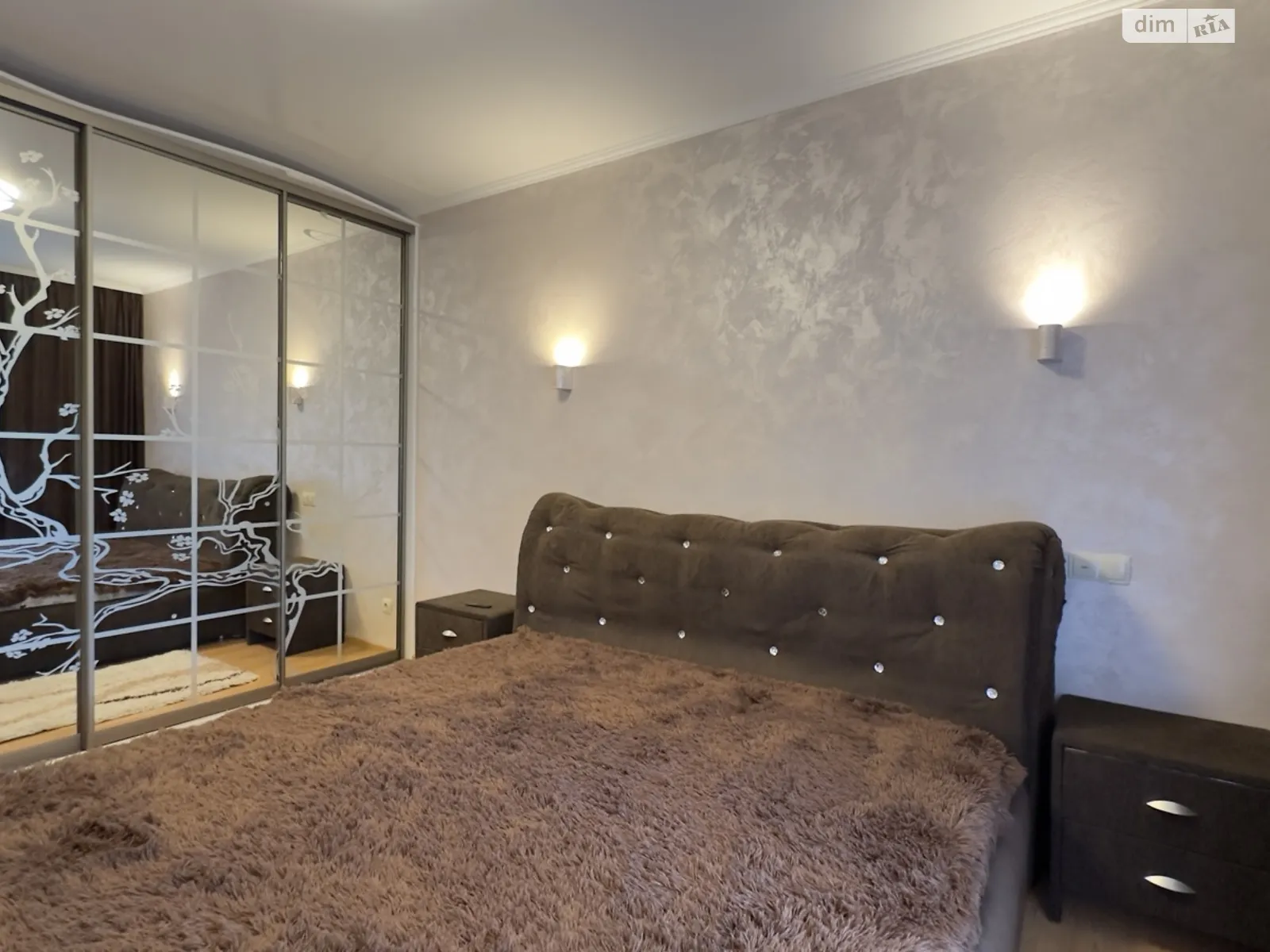 Продается 2-комнатная квартира 75 кв. м в Хмельницком, цена: 75000 $