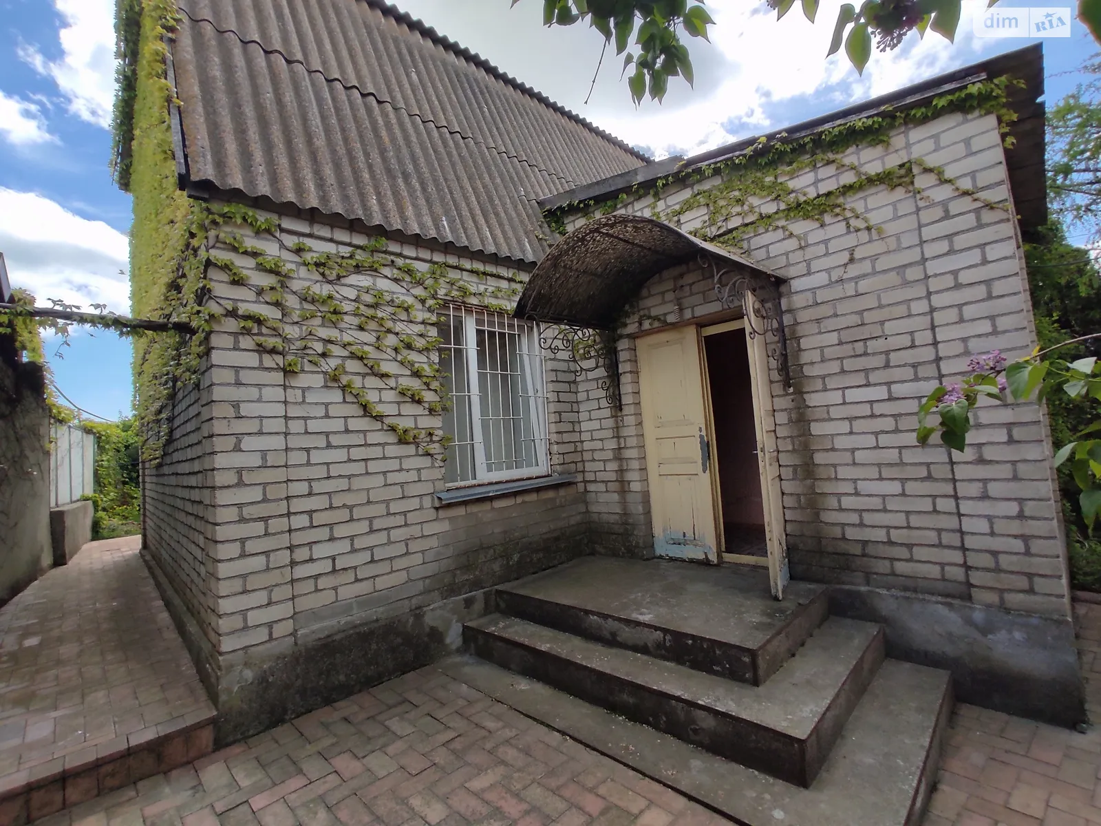 Продается дом на 2 этажа 200 кв. м с террасой, цена: 120000 $ - фото 1