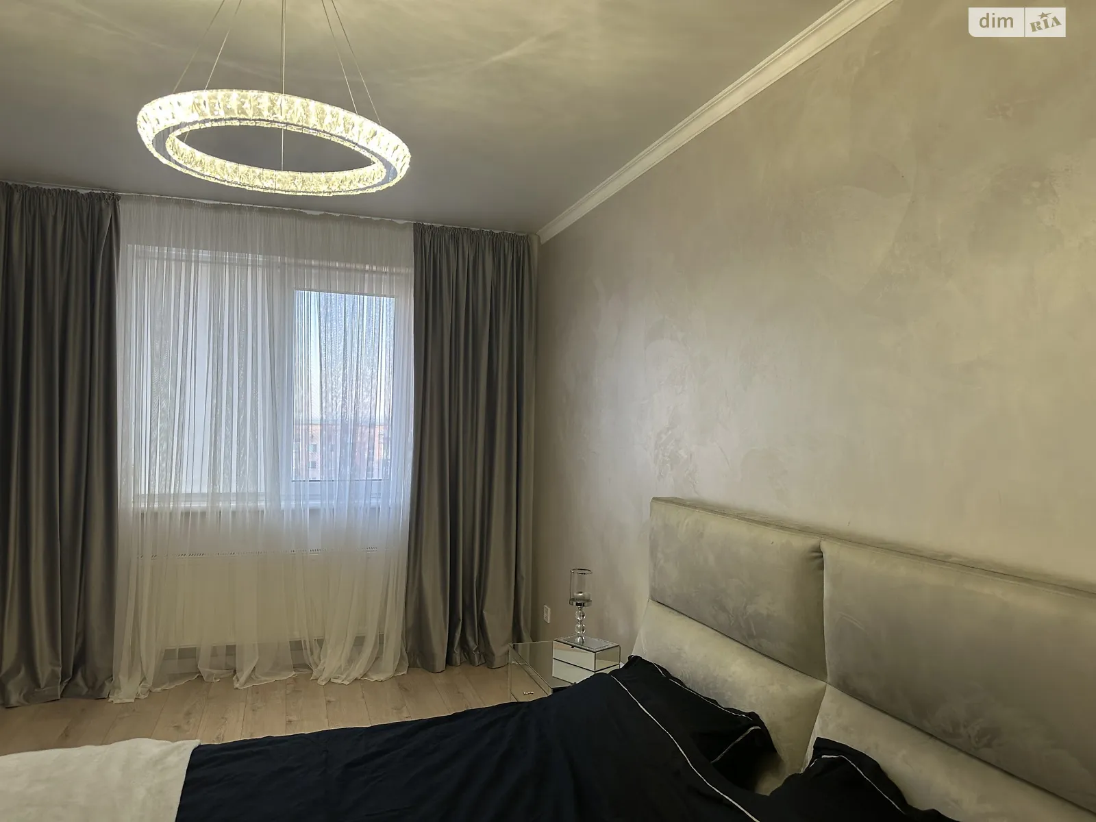 Продается 2-комнатная квартира 70 кв. м в Ровно, ул. Николая Карнаухова