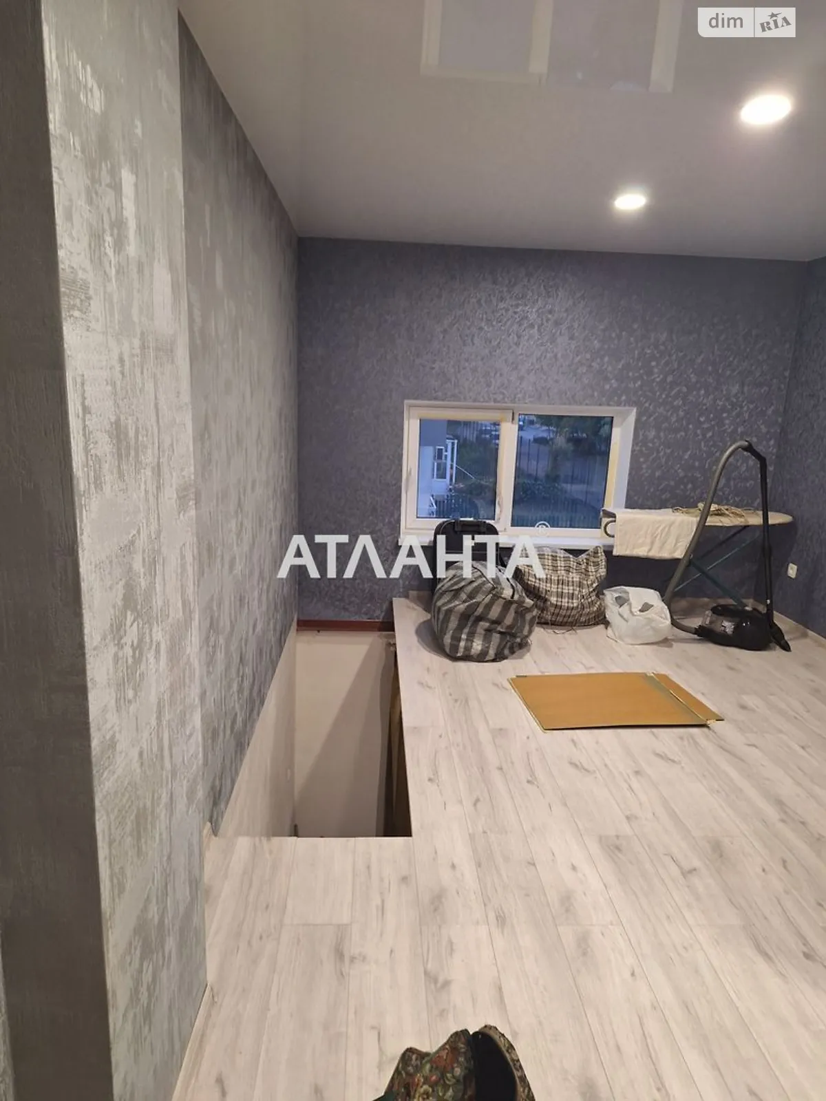 Продается 1-комнатная квартира 52 кв. м в Крыжановке, цена: 35000 $