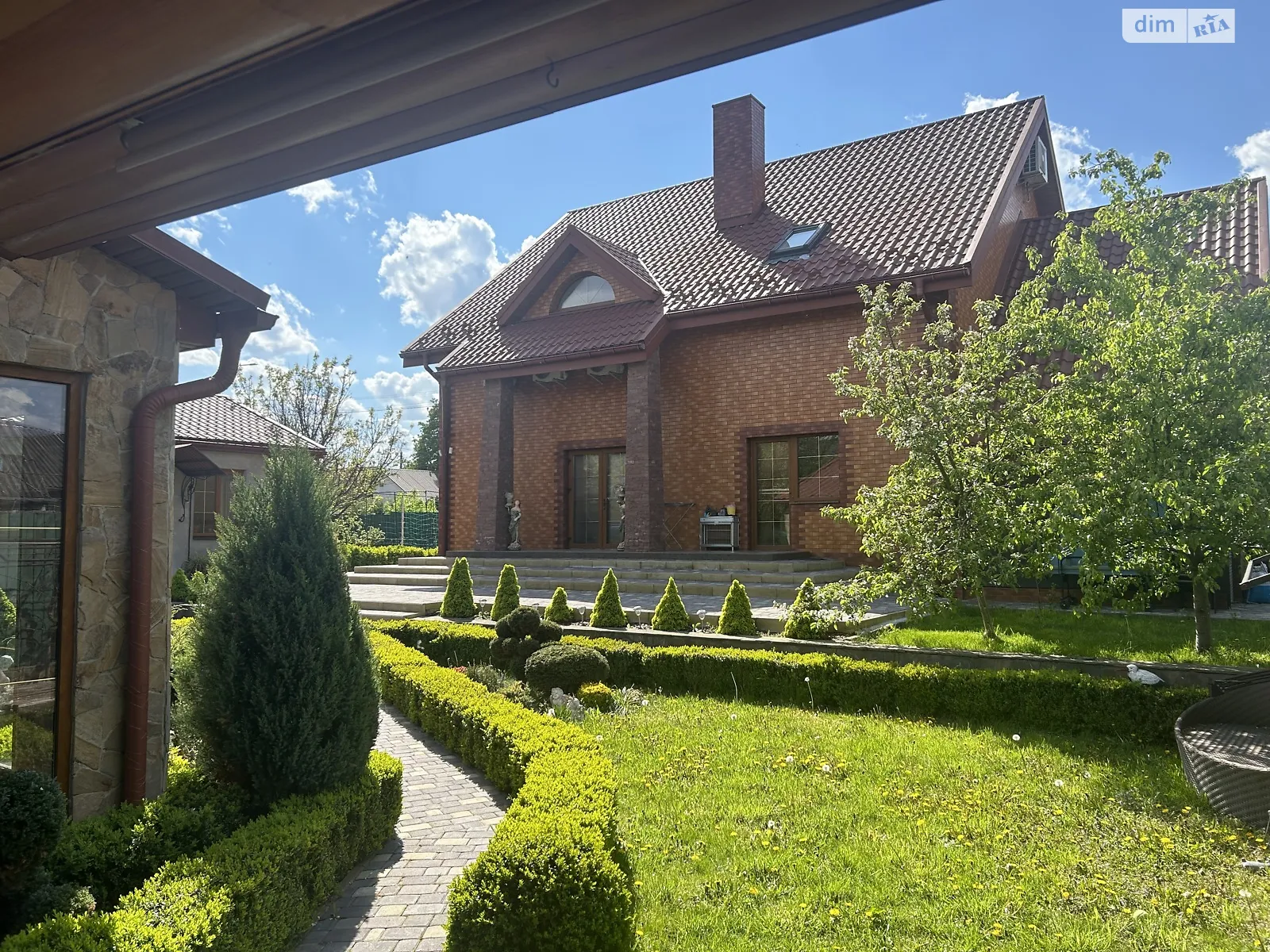 Продається будинок 2 поверховий 300 кв. м з садом, цена: 320000 $ - фото 1