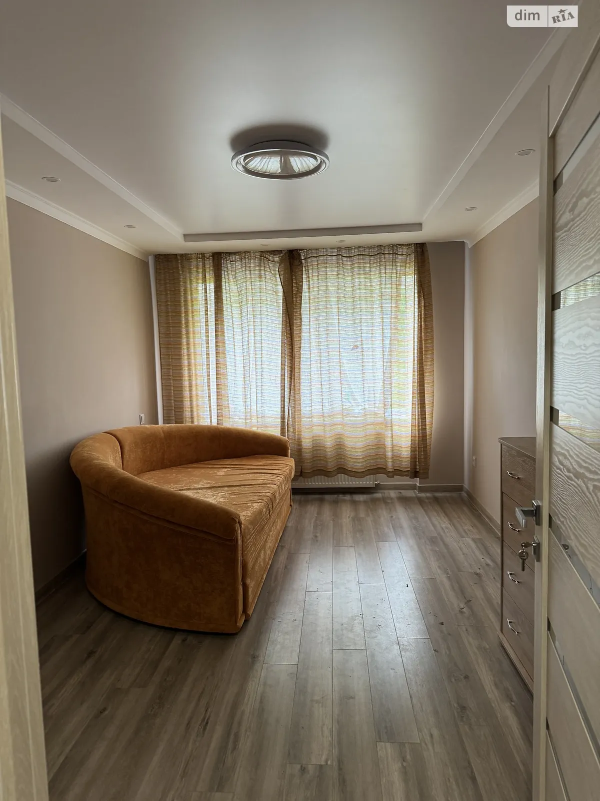 Здається в оренду 2-кімнатна квартира 40 кв. м у Мукачеві, цена: 10000 грн