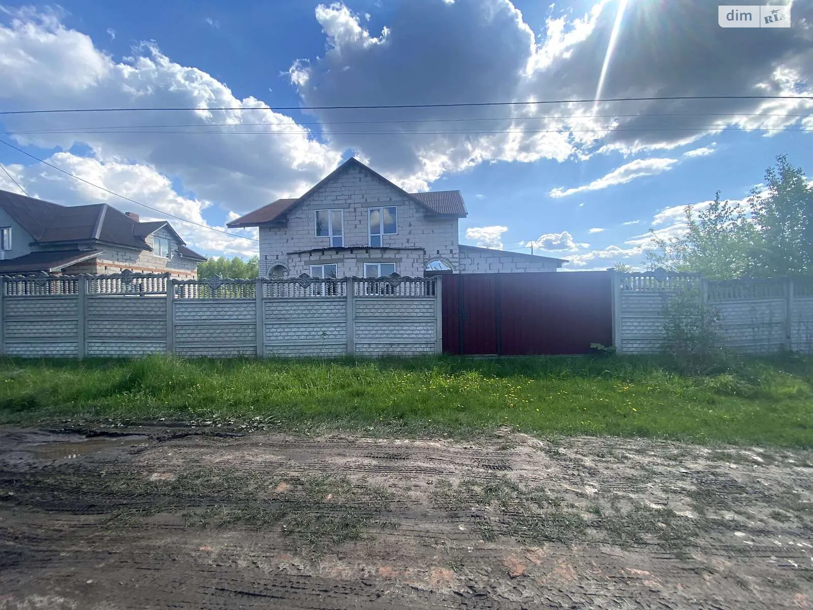 Продается дом на 2 этажа 214.7 кв. м с камином - фото 2