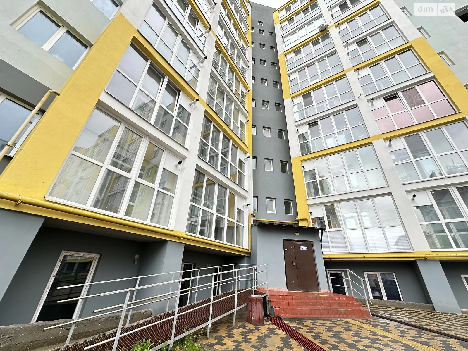 Продается 1-комнатная квартира 45 кв. м в Зарванцах, ул. Одесская