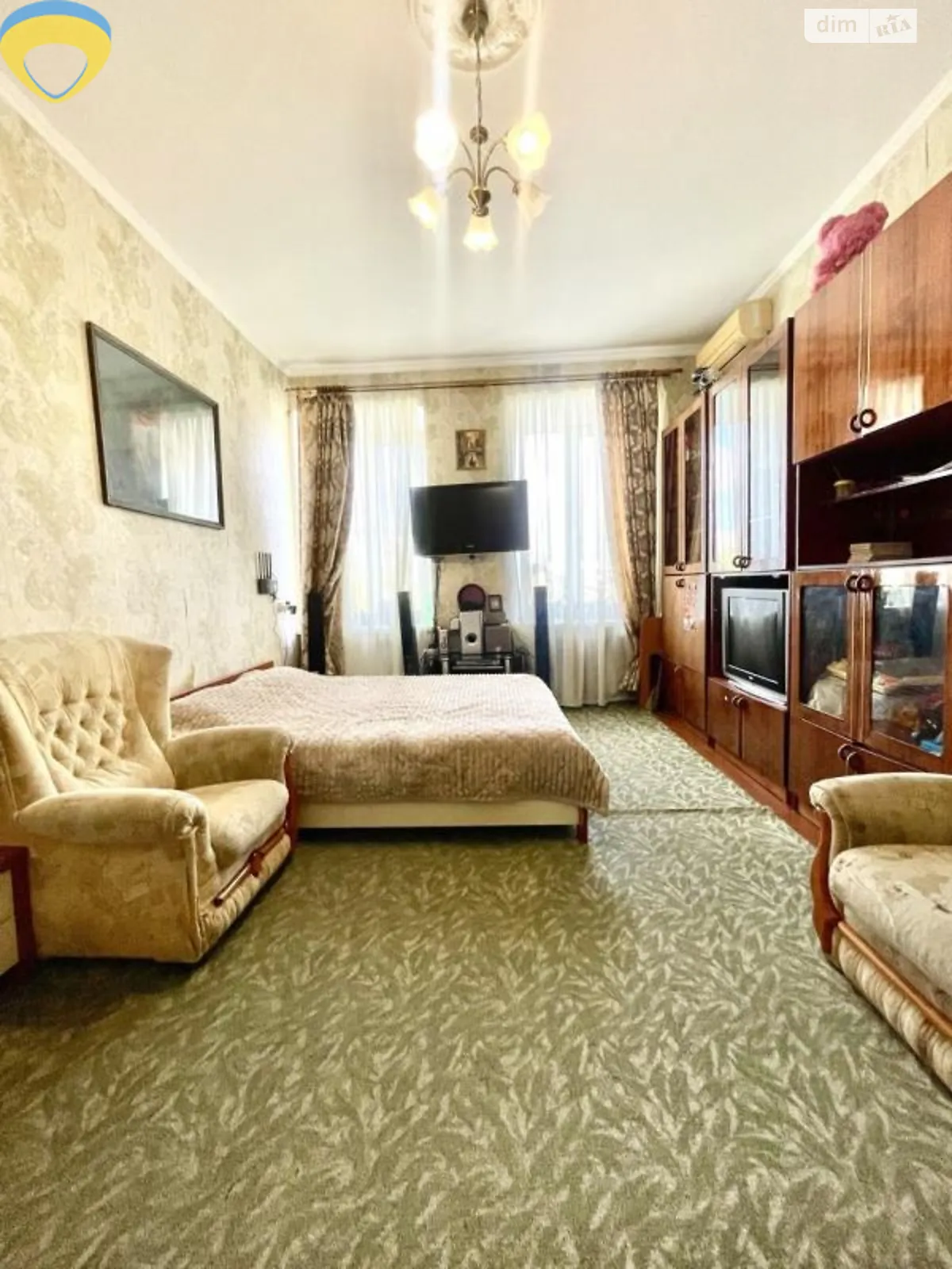 Продається 2-кімнатна квартира 52 кв. м у Одесі, вул. Генерала Ватутіна