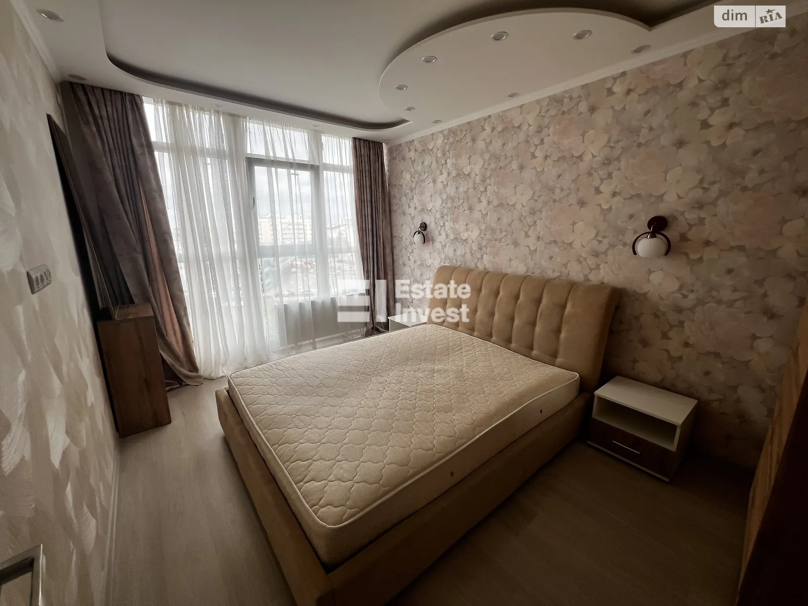 Продається 2-кімнатна квартира 54 кв. м у Крюківщині, вул. Балукова