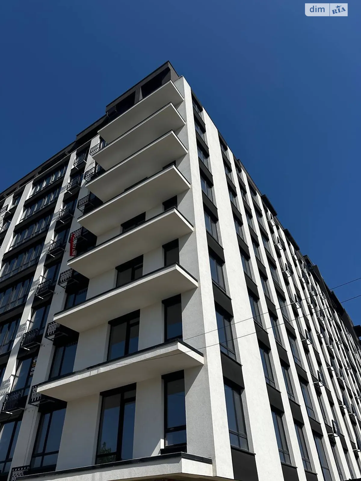 Продается 3-комнатная квартира 101 кв. м в Ивано-Франковске, ул. Левицкого Романа, 10 - фото 1