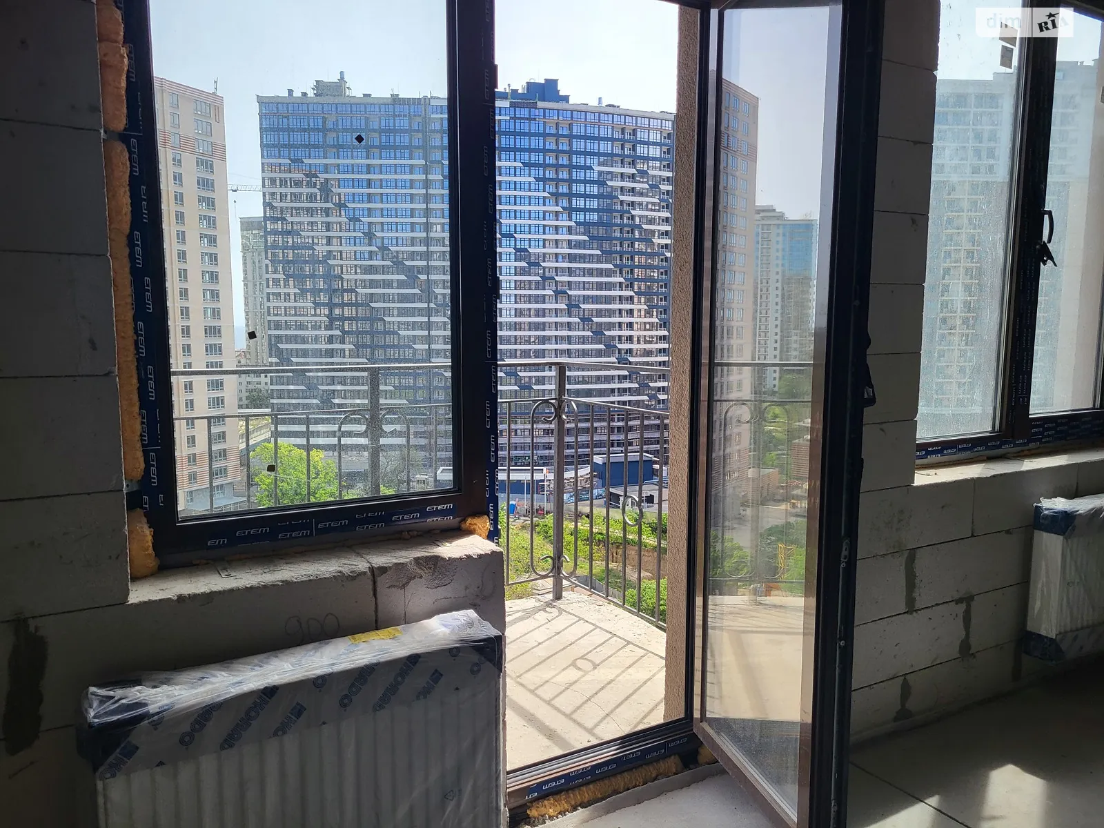 Продается 1-комнатная квартира 43.09 кв. м в Одессе, ул. Генуэзская - фото 1