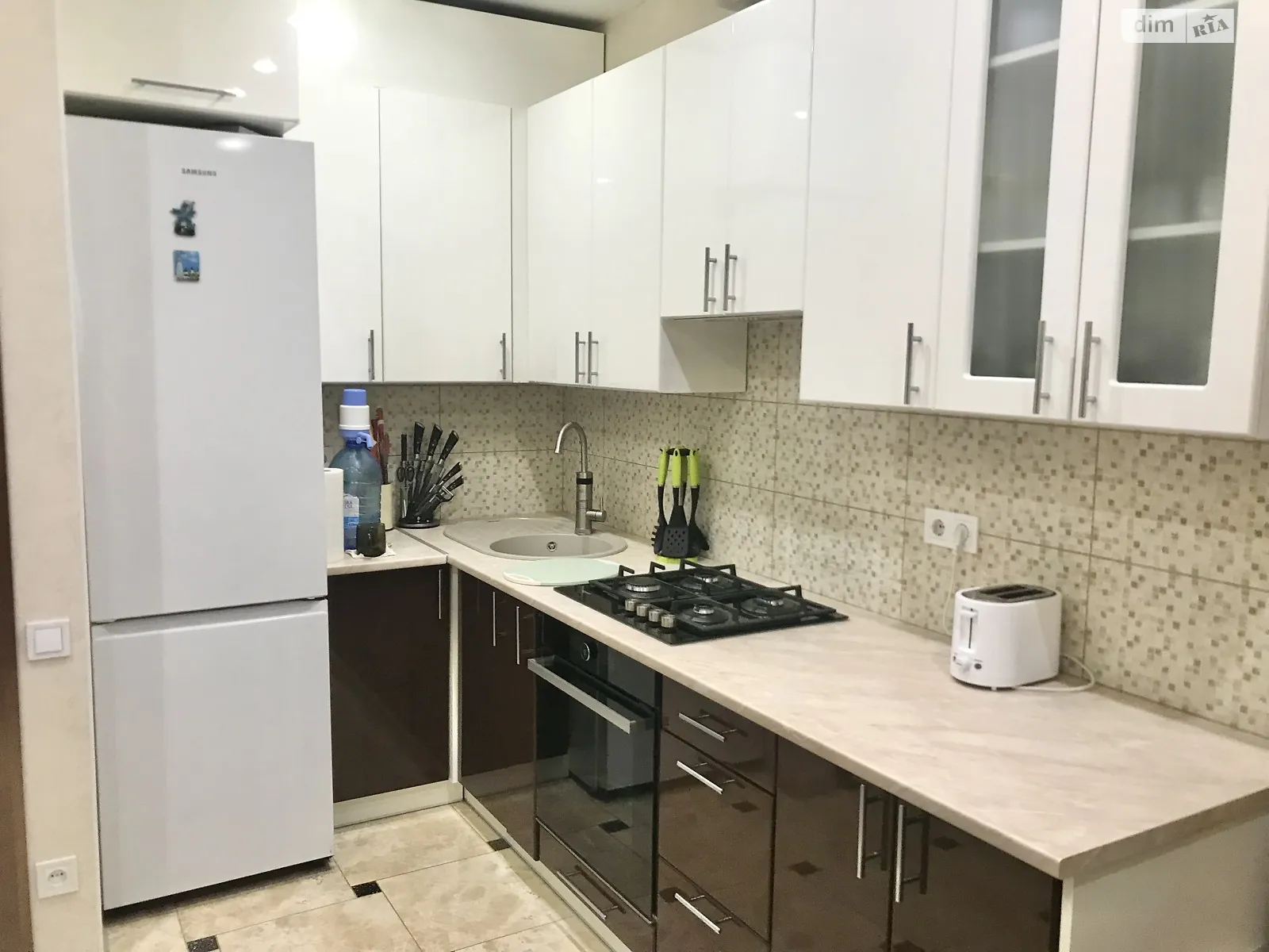 Продается 1-комнатная квартира 48 кв. м в Ирпене, ул. 9-я линия, 1А - фото 1