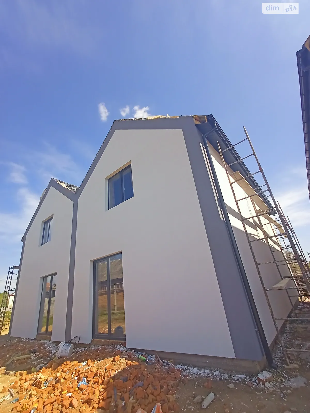 Продається частина будинку 95 кв. м з подвалом, цена: 65000 $ - фото 1