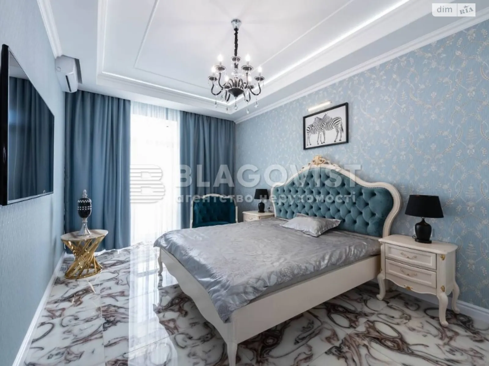 Продается 1-комнатная квартира 70 кв. м в Киеве, ул. Коновальца Евгения, 34А