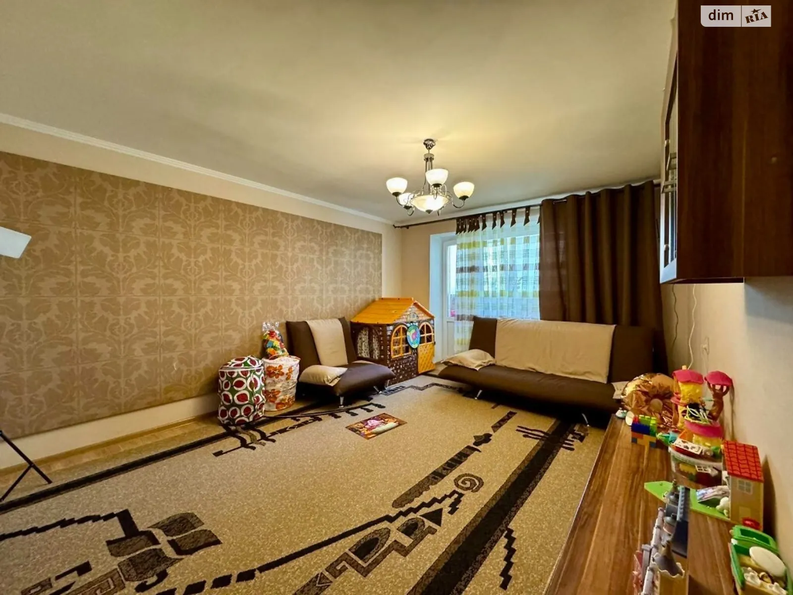 Продается 4-комнатная квартира 90 кв. м в Николаеве, ул. Генерала Свиридова