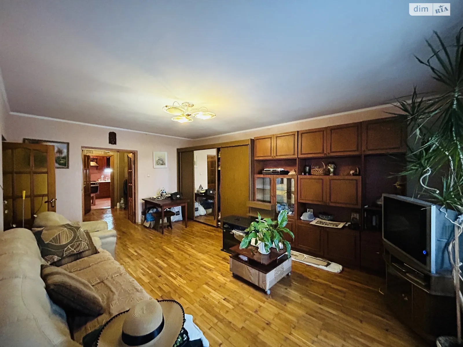 Продается 3-комнатная квартира 95 кв. м в Житомире, ул. Киевская