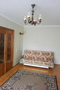 Зніму квартиру в Тернополі  довгостроково