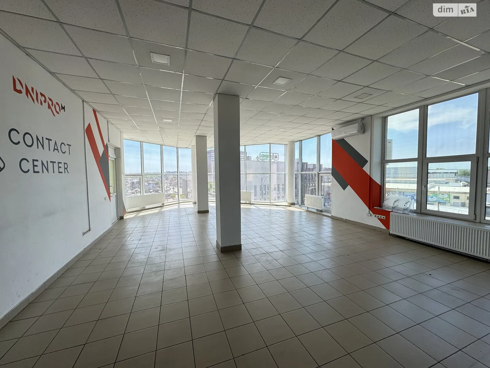 Здається в оренду офіс 150 кв. м в бізнес-центрі, цена: 30000 грн