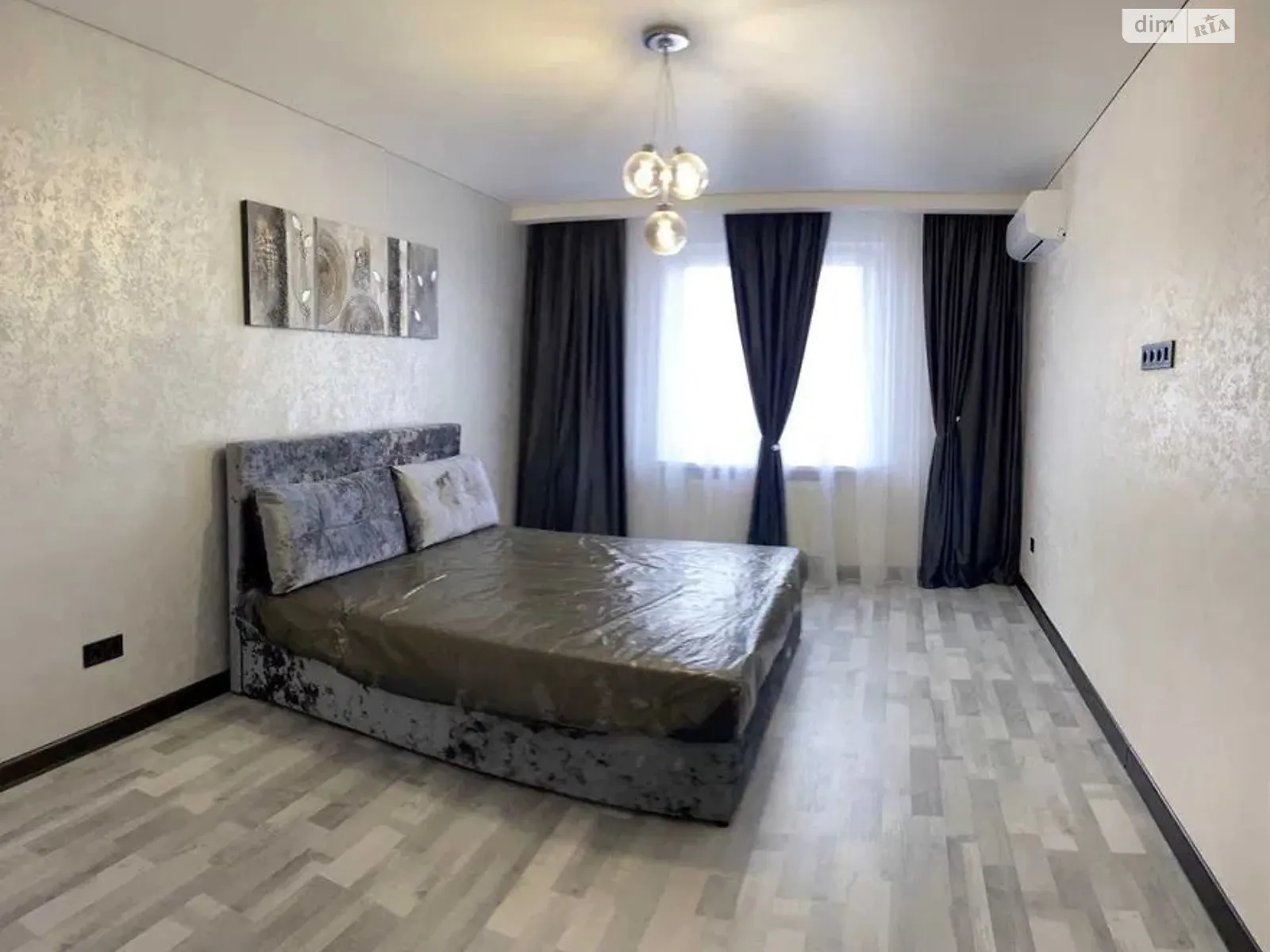 Продается 1-комнатная квартира 53 кв. м в Киеве, цена: 82000 $