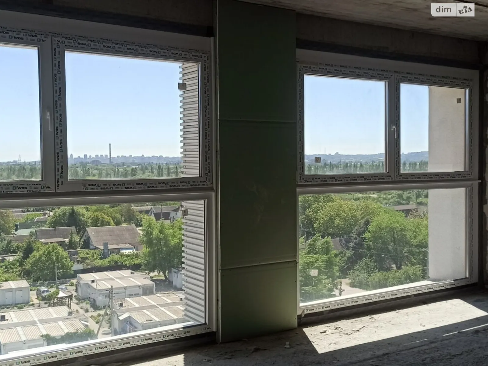 Продается 1-комнатная квартира 40 кв. м в Днепре, ул. Сичеславская, 6 - фото 1