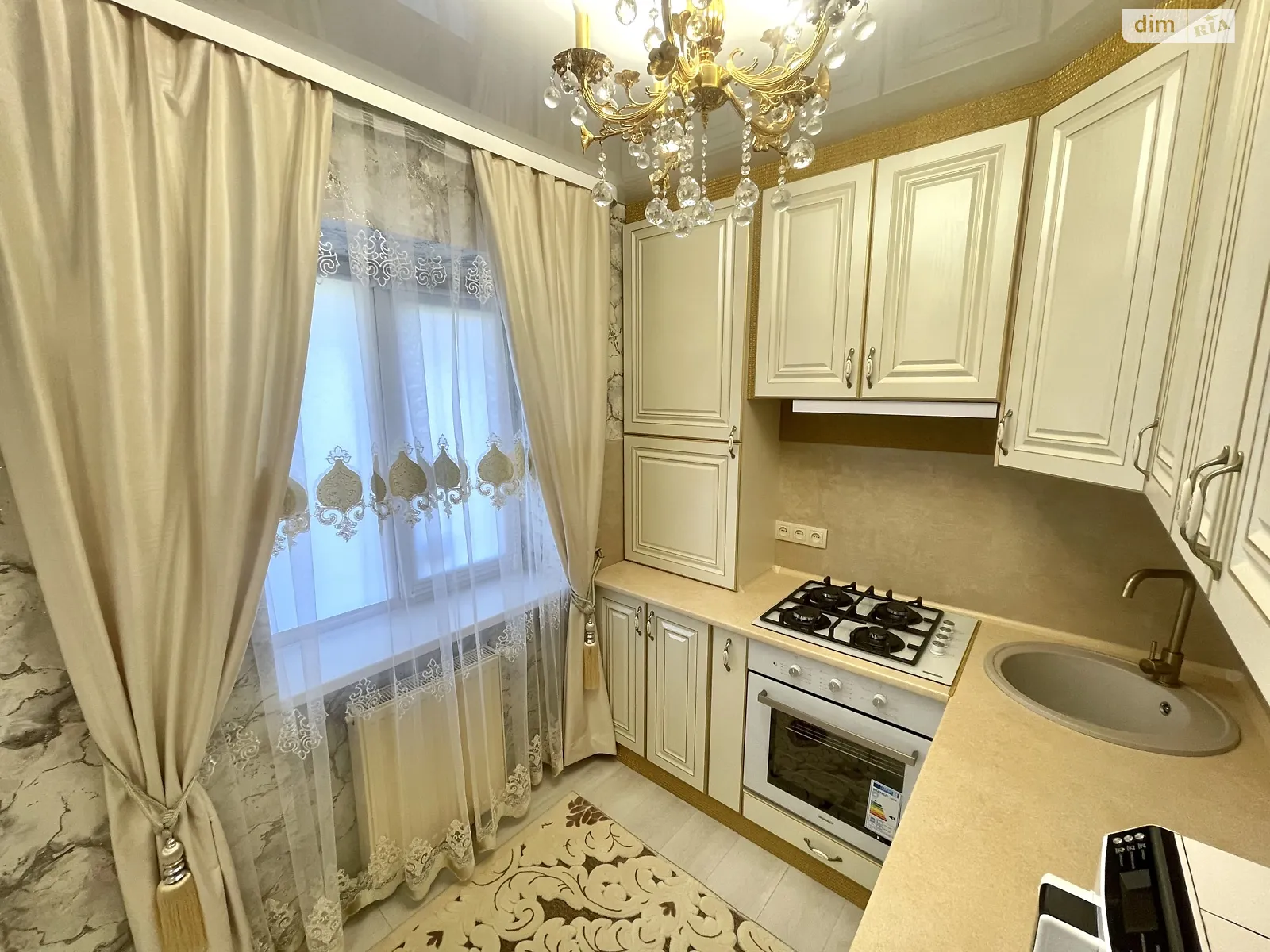 Продается 3-комнатная квартира 56 кв. м в Мукачеве, цена: 65000 $