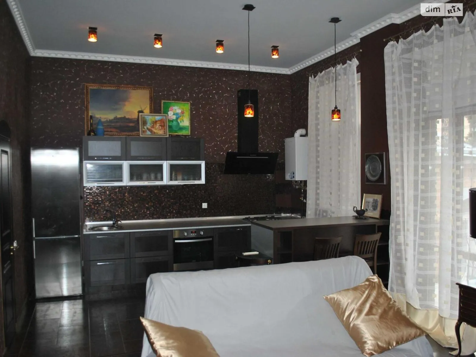 Продается 3-комнатная квартира 108 кв. м в Полтаве, цена: 120000 $