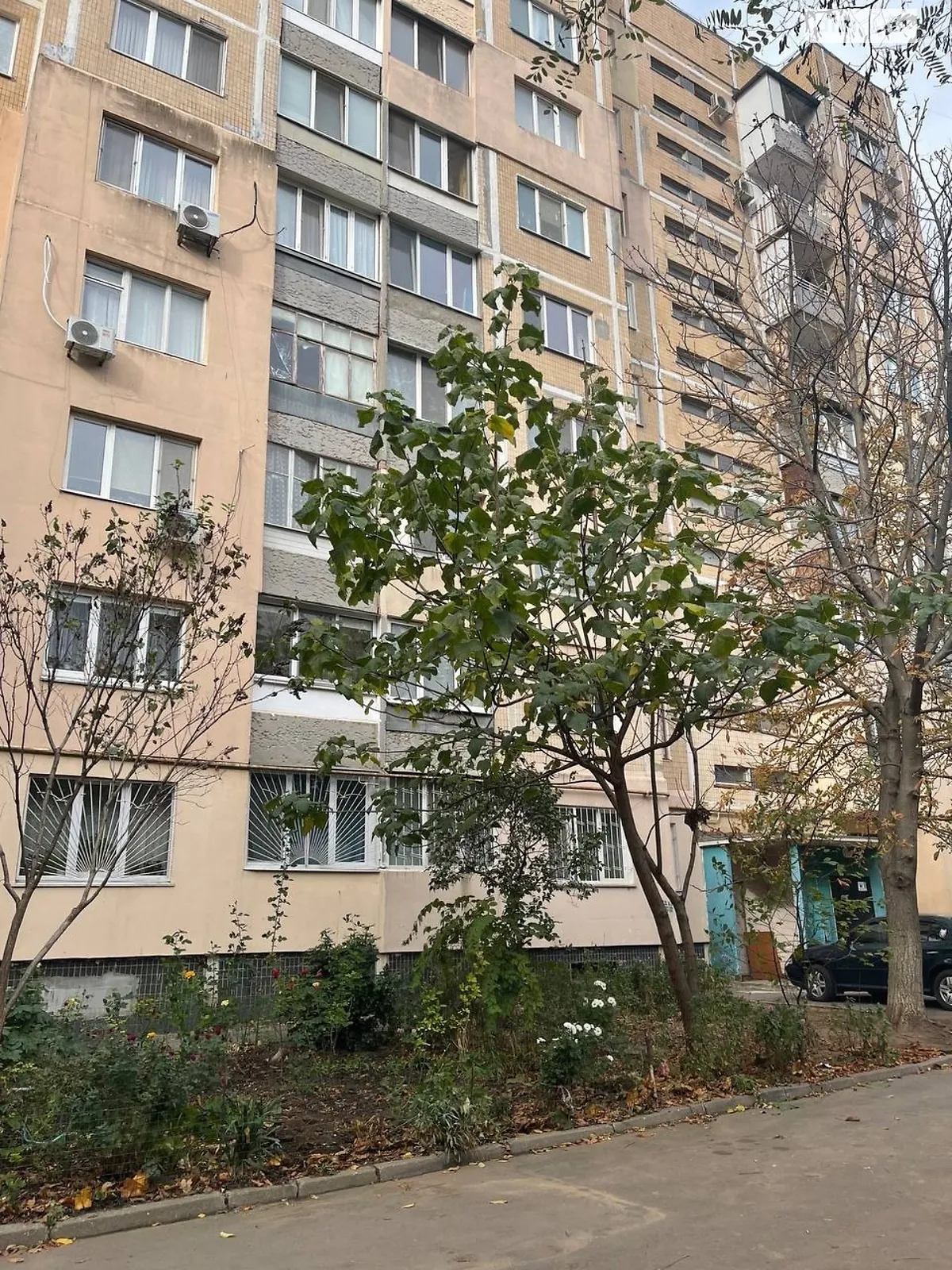 Продается 3-комнатная квартира 65 кв. м в Одессе, ул. Жолио-Кюри, 62 - фото 1