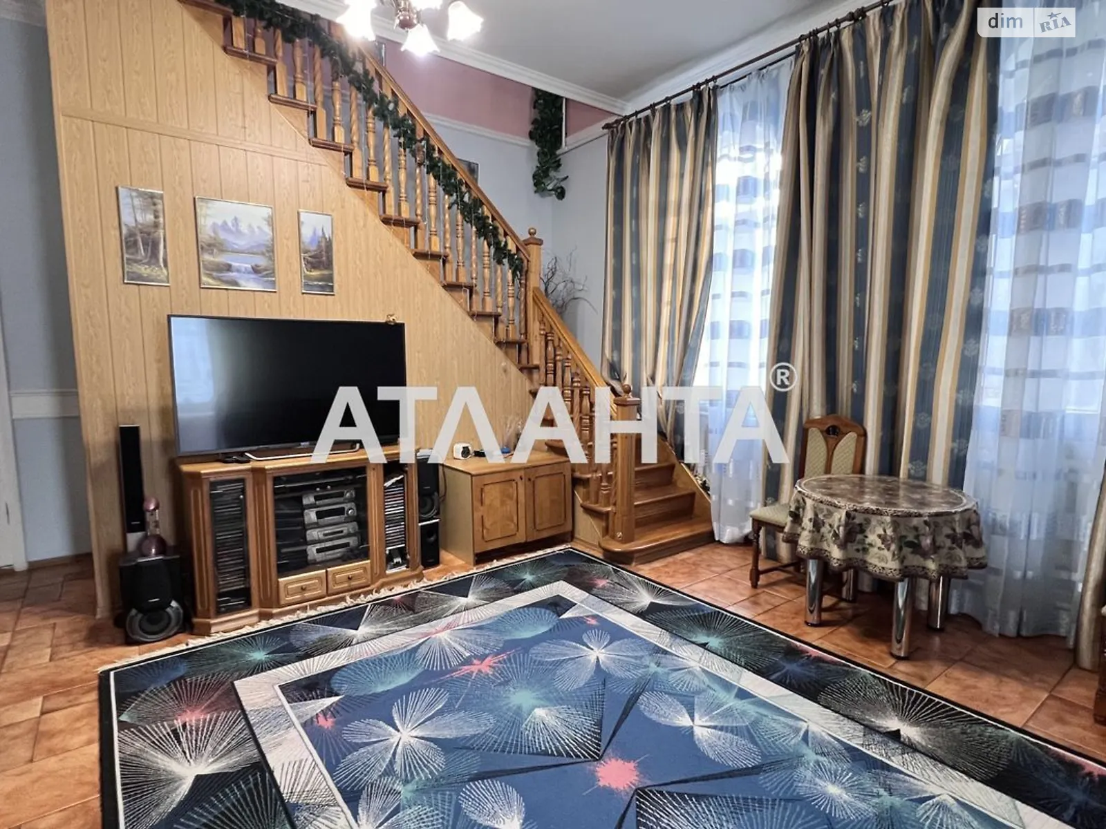 Продается дом на 2 этажа 253 кв. м с верандой, цена: 250000 $ - фото 1