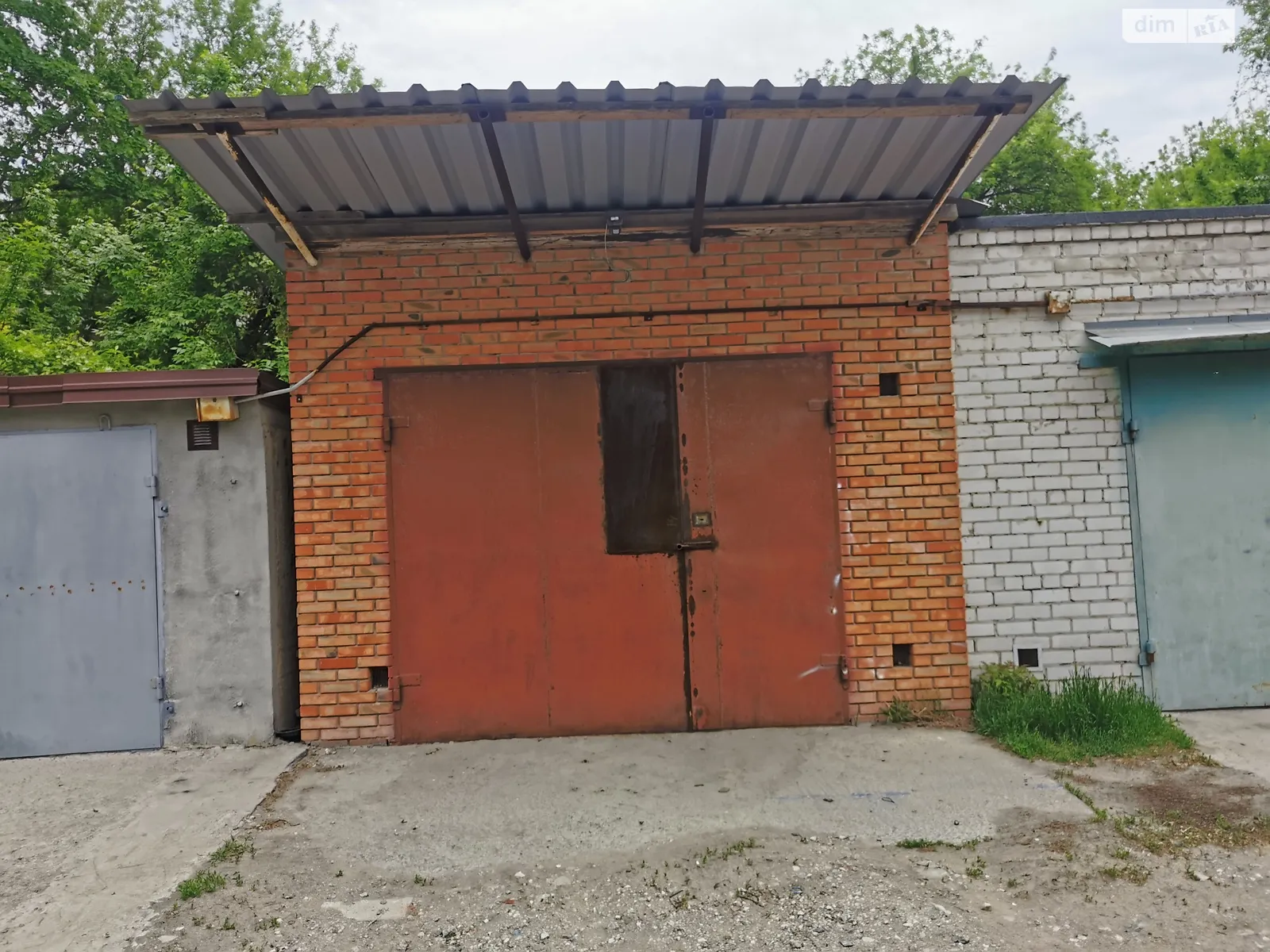 Продається місце в гаражному кооперативі під бус на 24 кв. м, цена: 12500 $