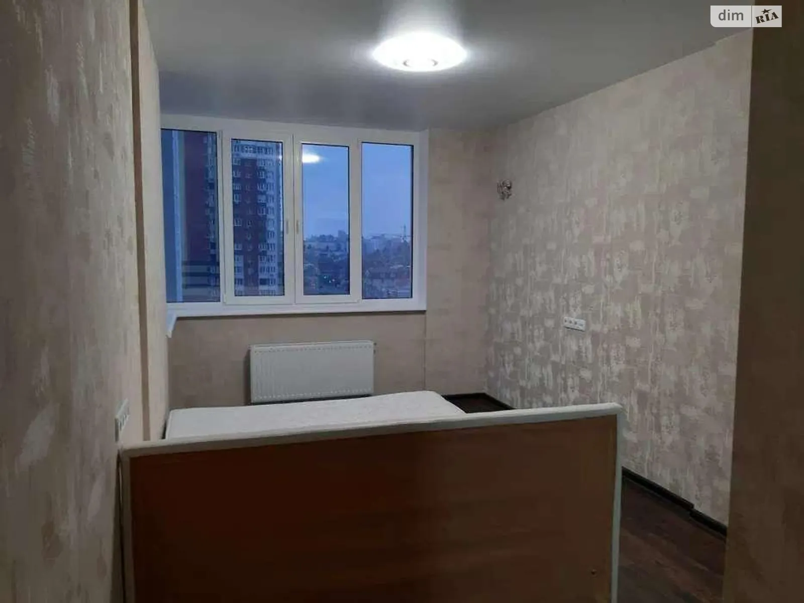 Продается 1-комнатная квартира 36 кв. м в Киеве, Харьковское шоссе, 210