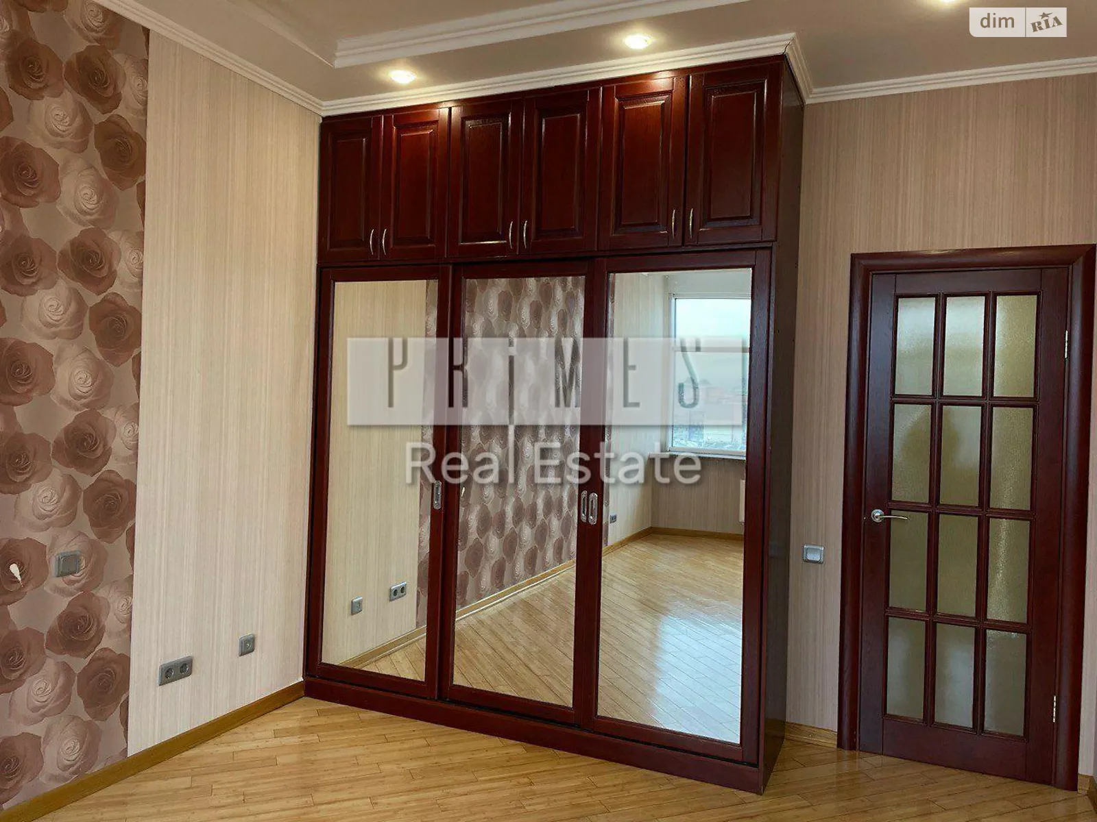 Продається 3-кімнатна квартира 134 кв. м у Києві, вул. Богдана Хмельницького, 42