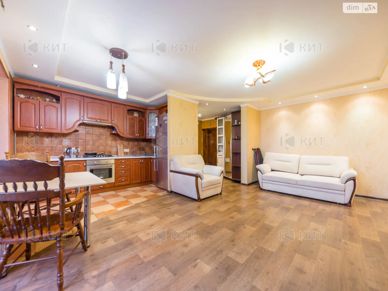 Продается 3-комнатная квартира 60 кв. м в Харькове, цена: 43000 $