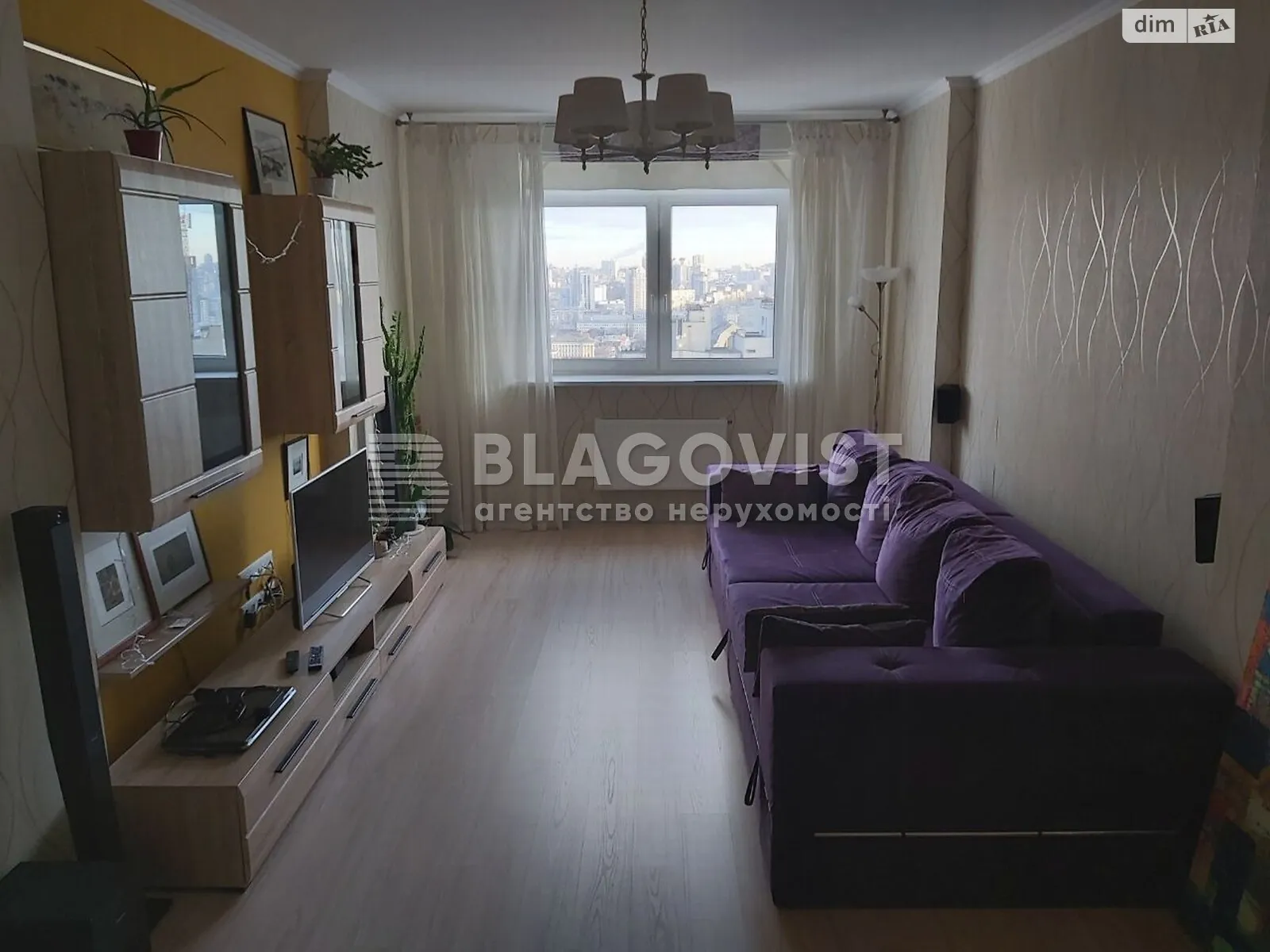 Продається 3-кімнатна квартира 106 кв. м у Києві, вул. Богданівська, 7А