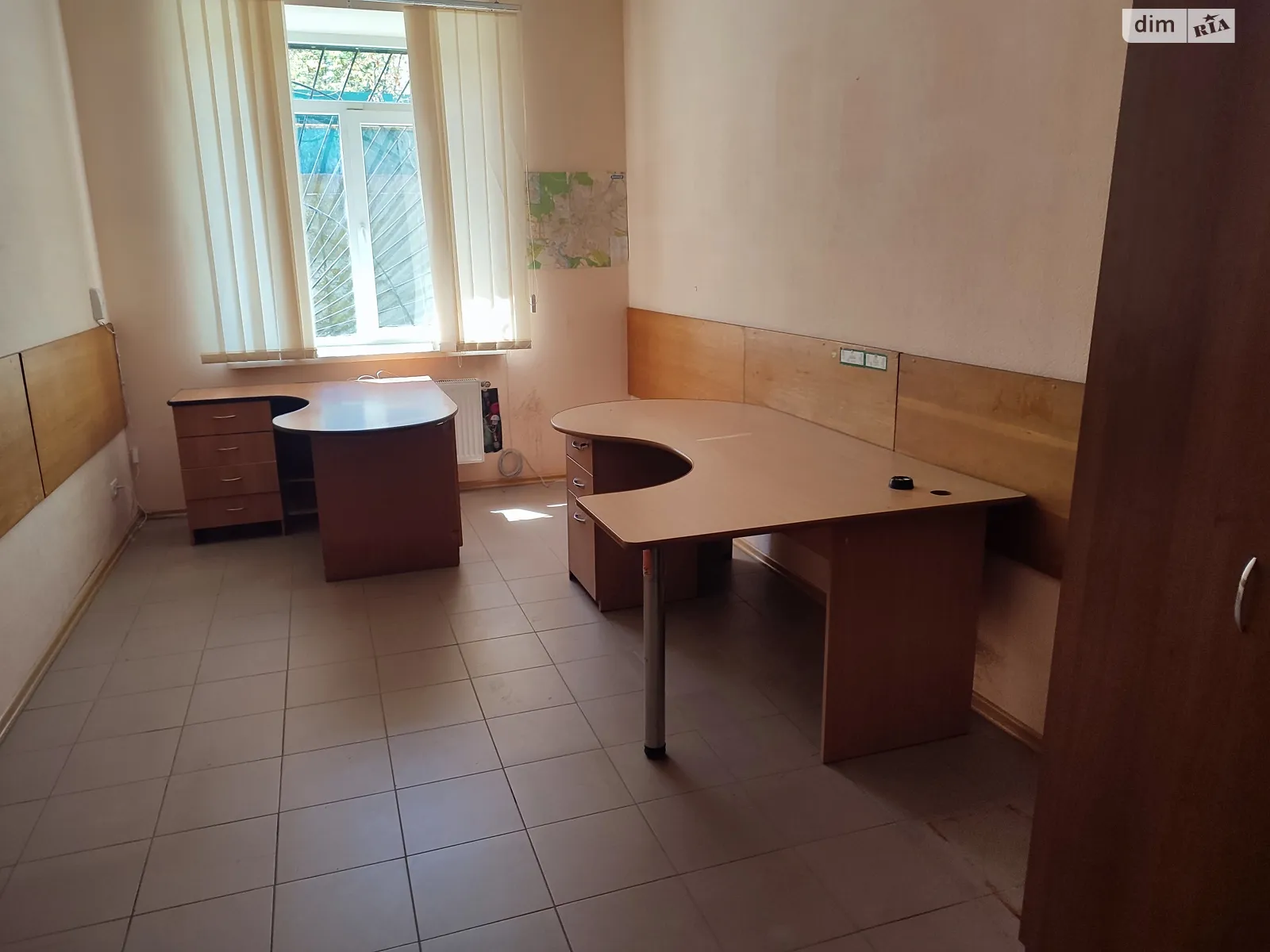 Сдается в аренду офис 17 кв. м в бизнес-центре, цена: 1700 грн - фото 1