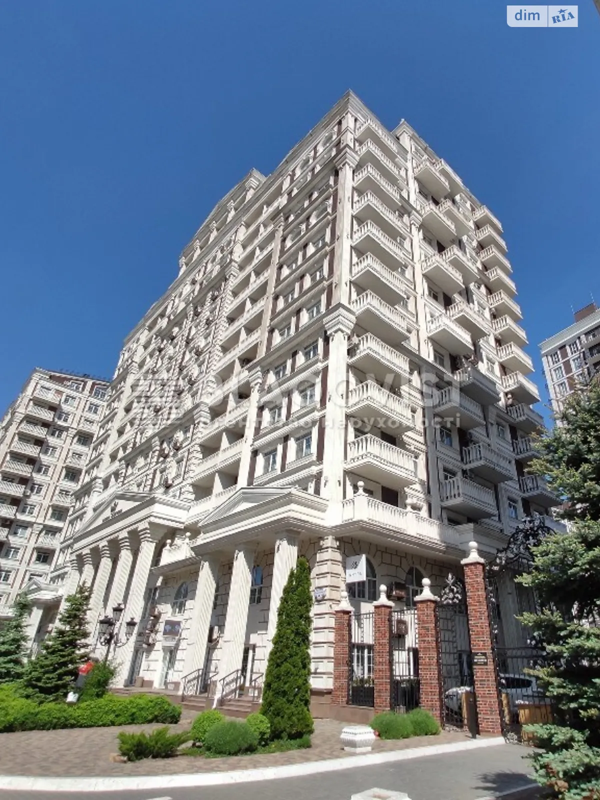 Продается 1-комнатная квартира 42 кв. м в Киеве, ул. Михаила Максимовича, 26В - фото 1
