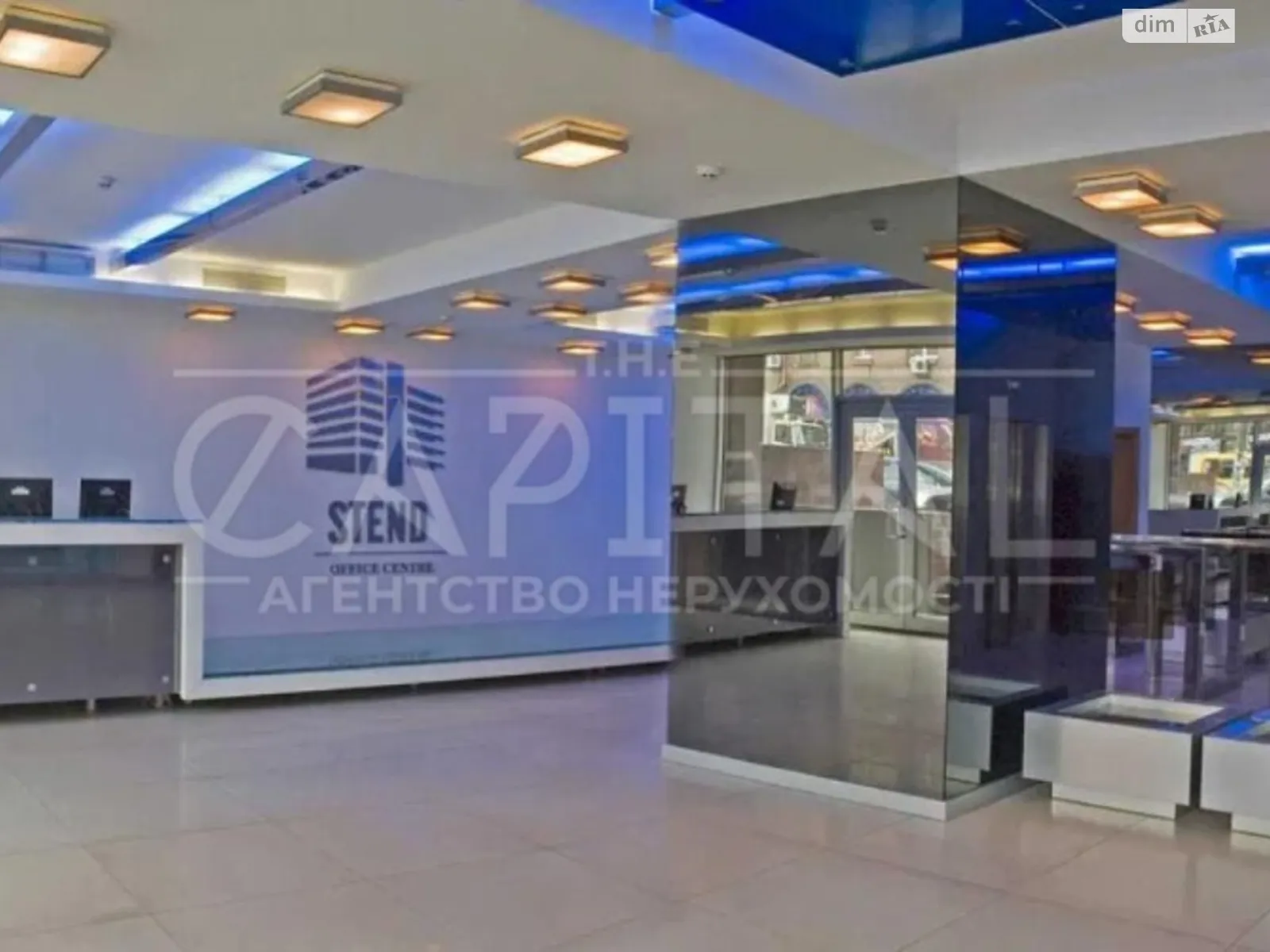 Сдается в аренду офис 400 кв. м в бизнес-центре, цена: 3600 $ - фото 1