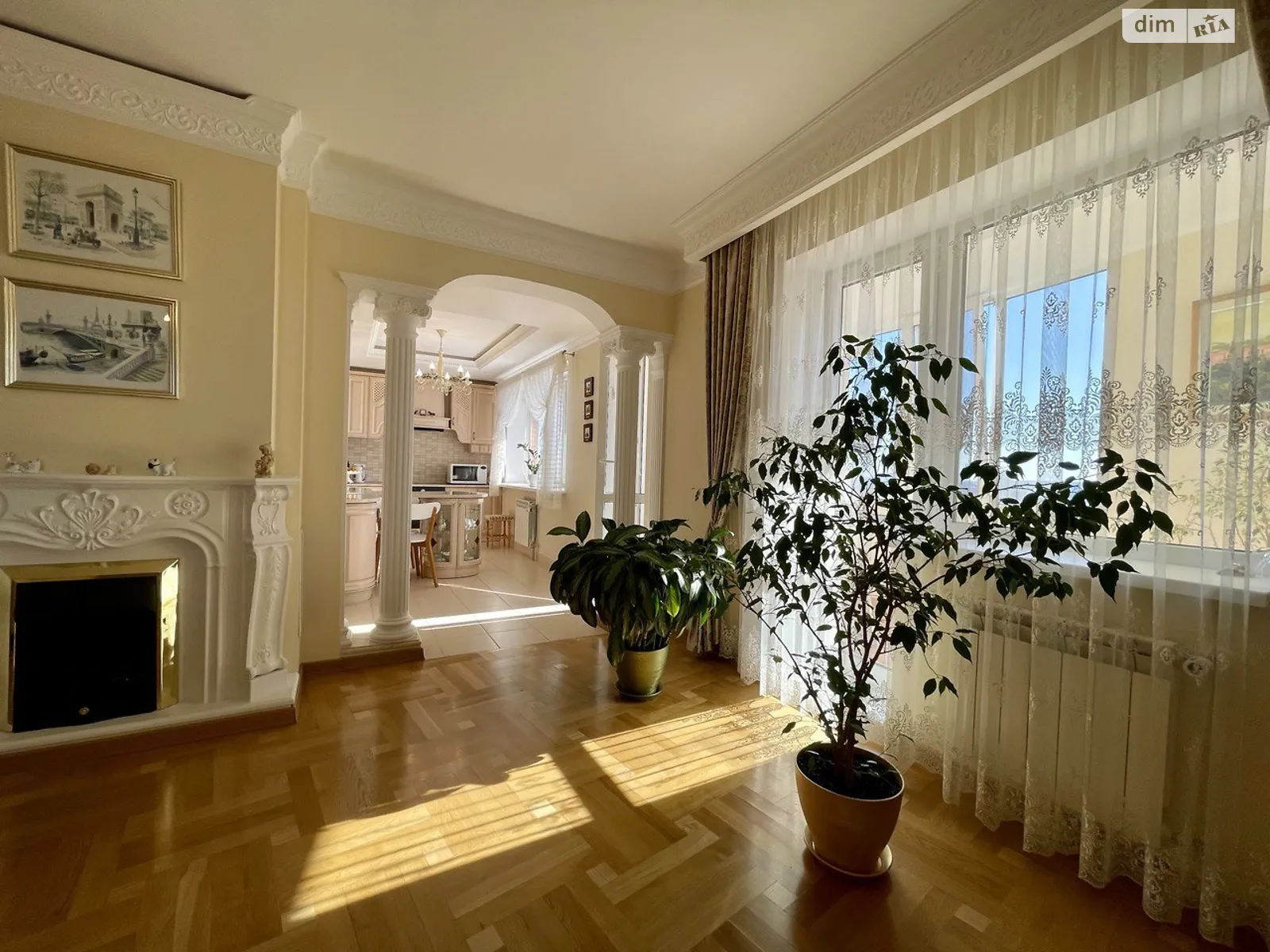 Сдается в аренду 3-комнатная квартира 125.8 кв. м в Киеве, ул. Срибнокильская, 12 - фото 1
