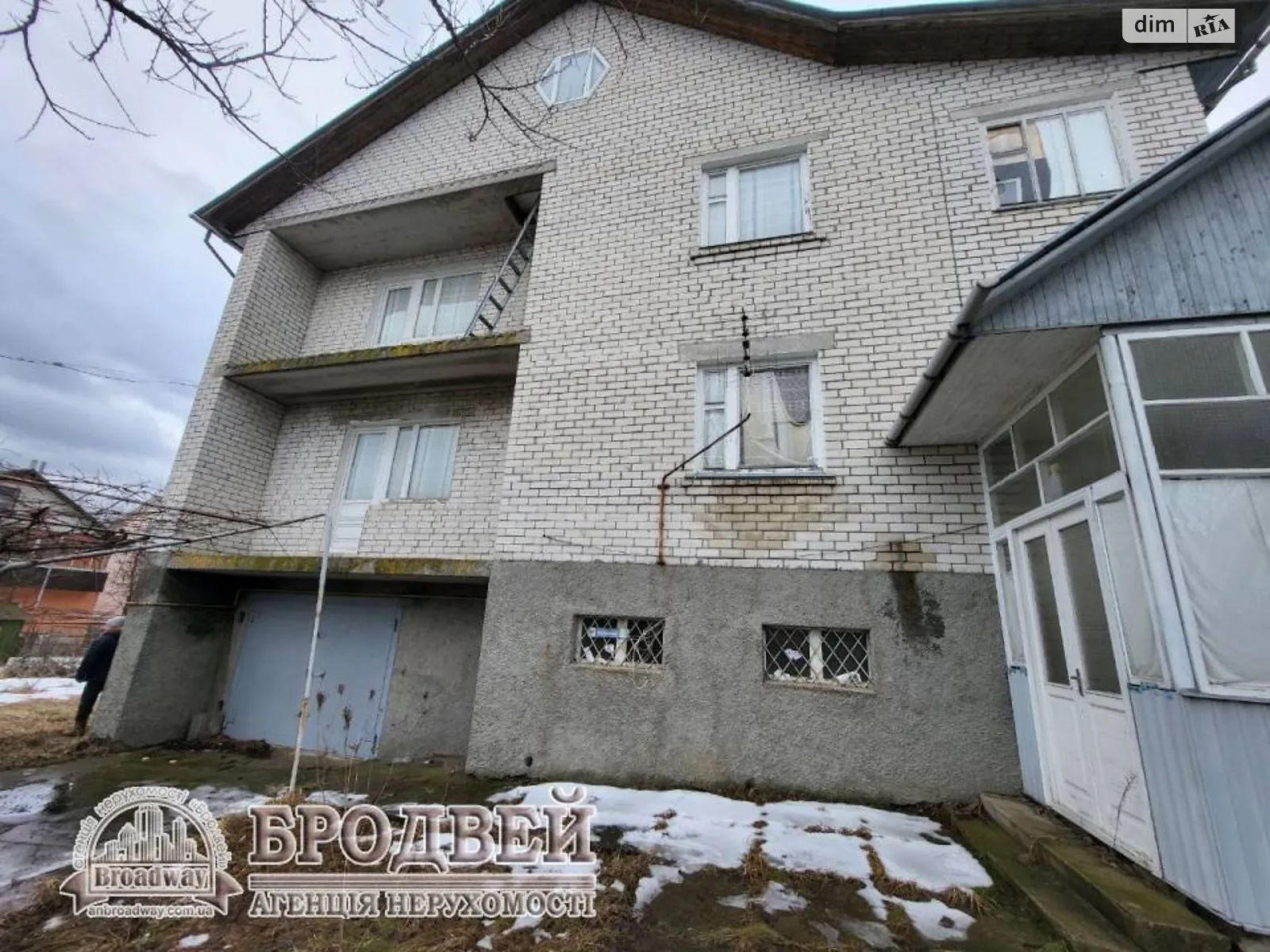 Продається будинок 3 поверховий 325 кв. м з садом, цена: 55000 $