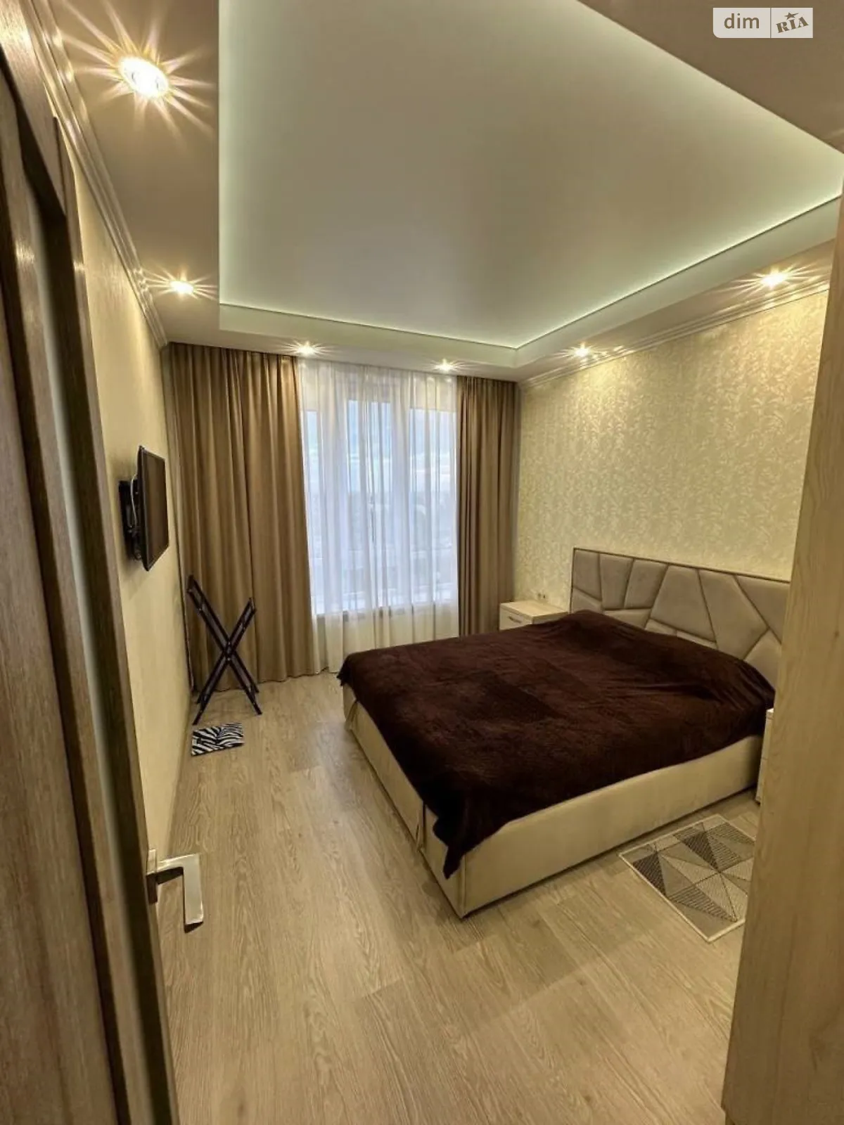 Продается 1-комнатная квартира 44 кв. м в Одессе, ул. Толбухина, 135А
