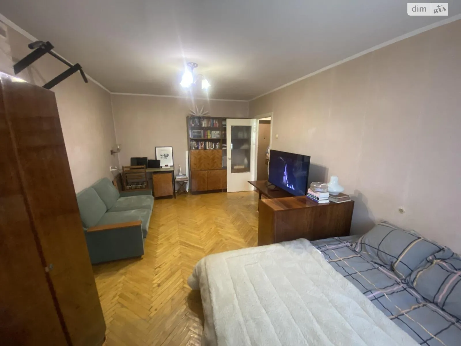 Продается 1-комнатная квартира 31 кв. м в Киеве, просп. Науки, 11