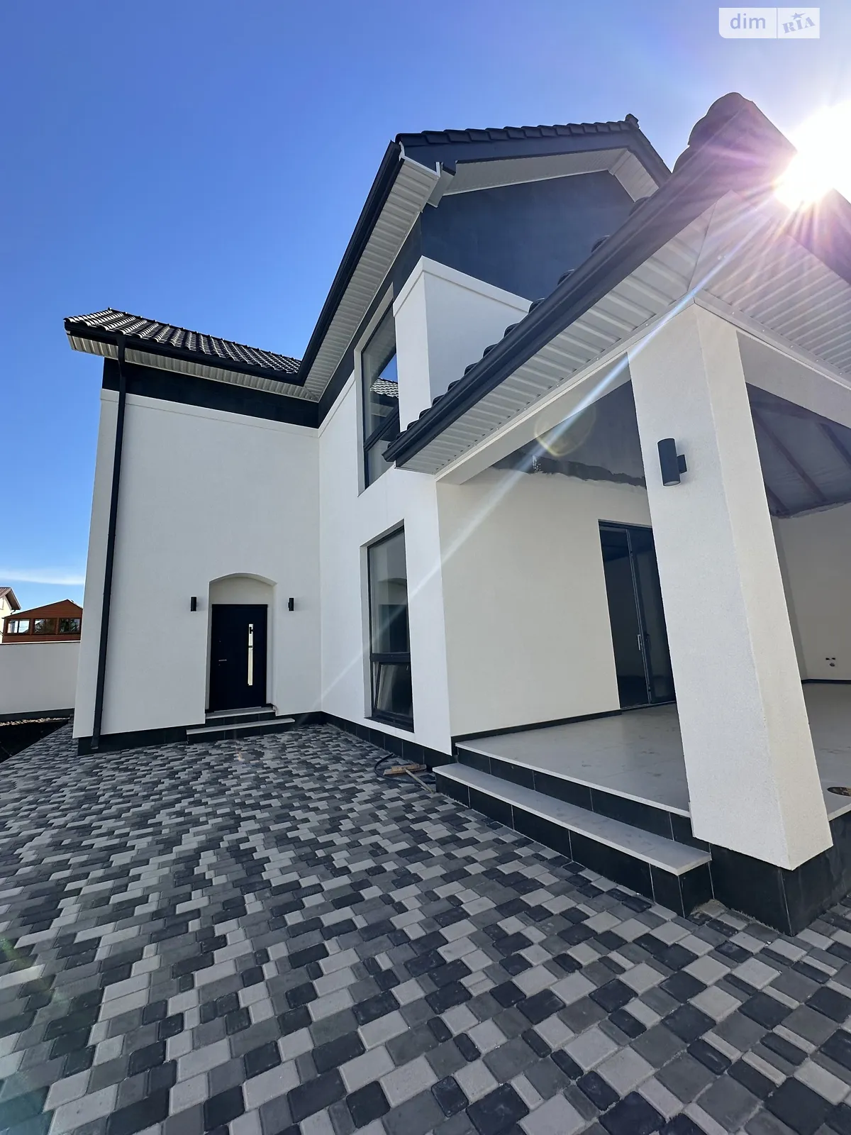 Продается дом на 2 этажа 210 кв. м с мансардой, цена: 435000 $ - фото 1