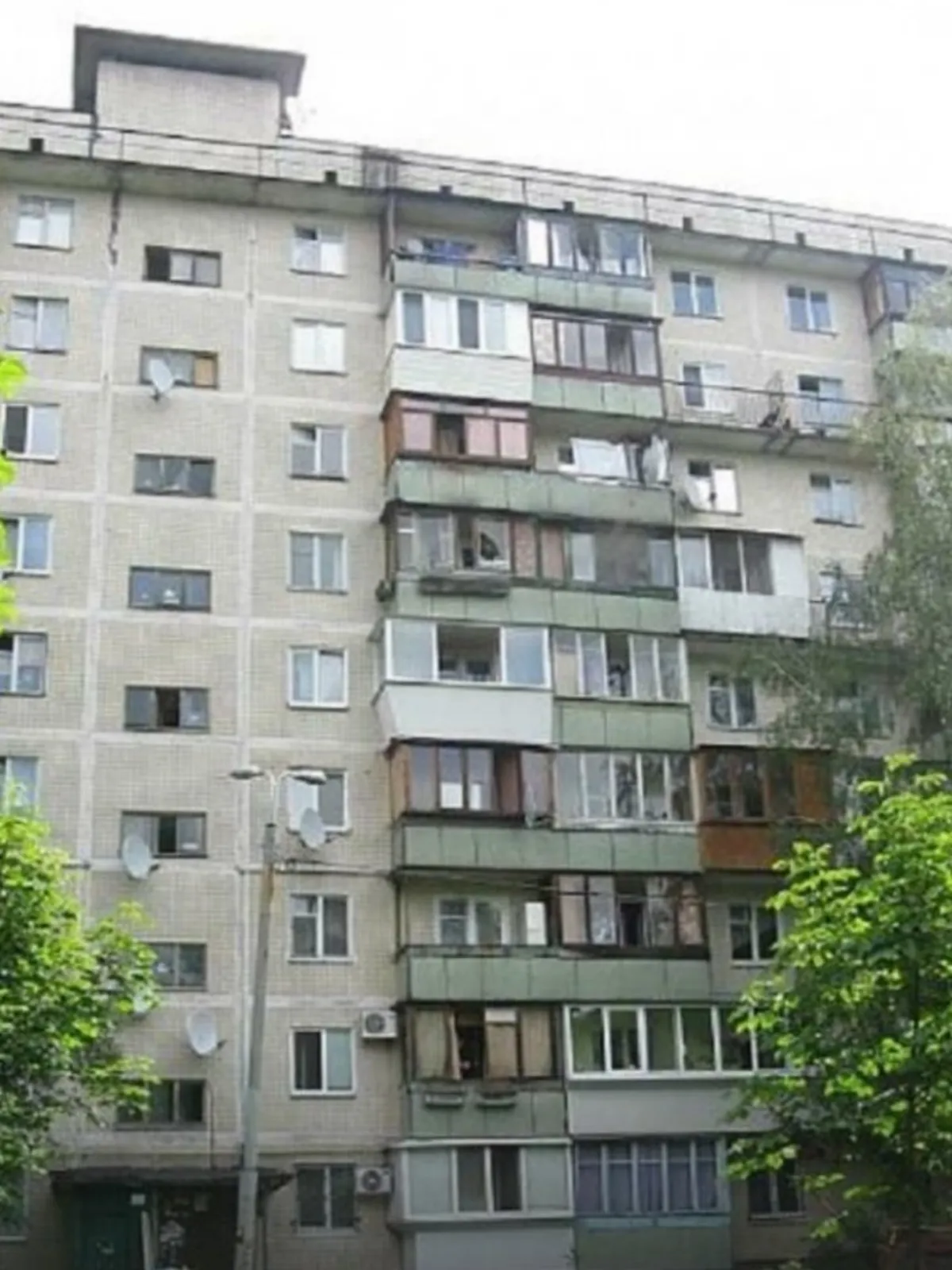 Продается 1-комнатная квартира 31 кв. м в Киеве, бул. Жюля Верна(Ромена Роллана), 13Г