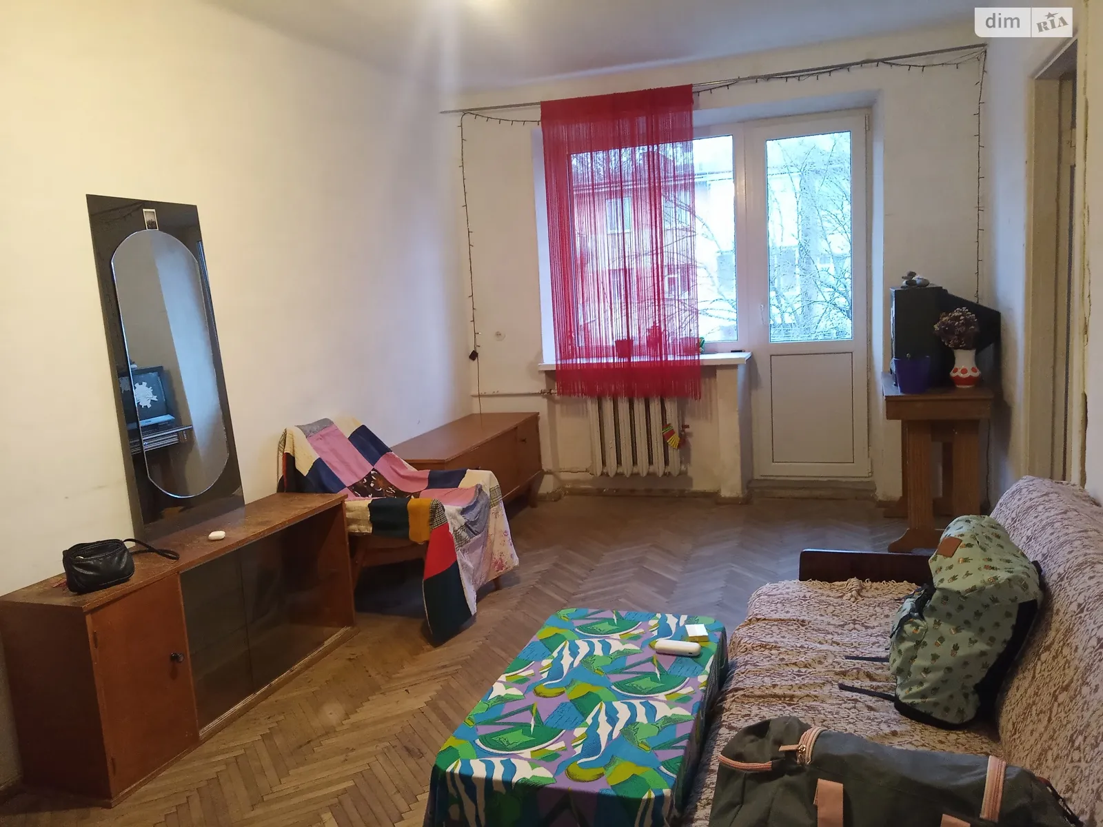 Здається в оренду кімната 56 кв. м у Львові, цена: 4000 грн