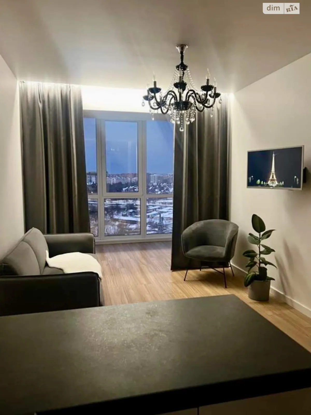 2-комнатная квартира 61 кв. м в Луцке, цена: 450 $