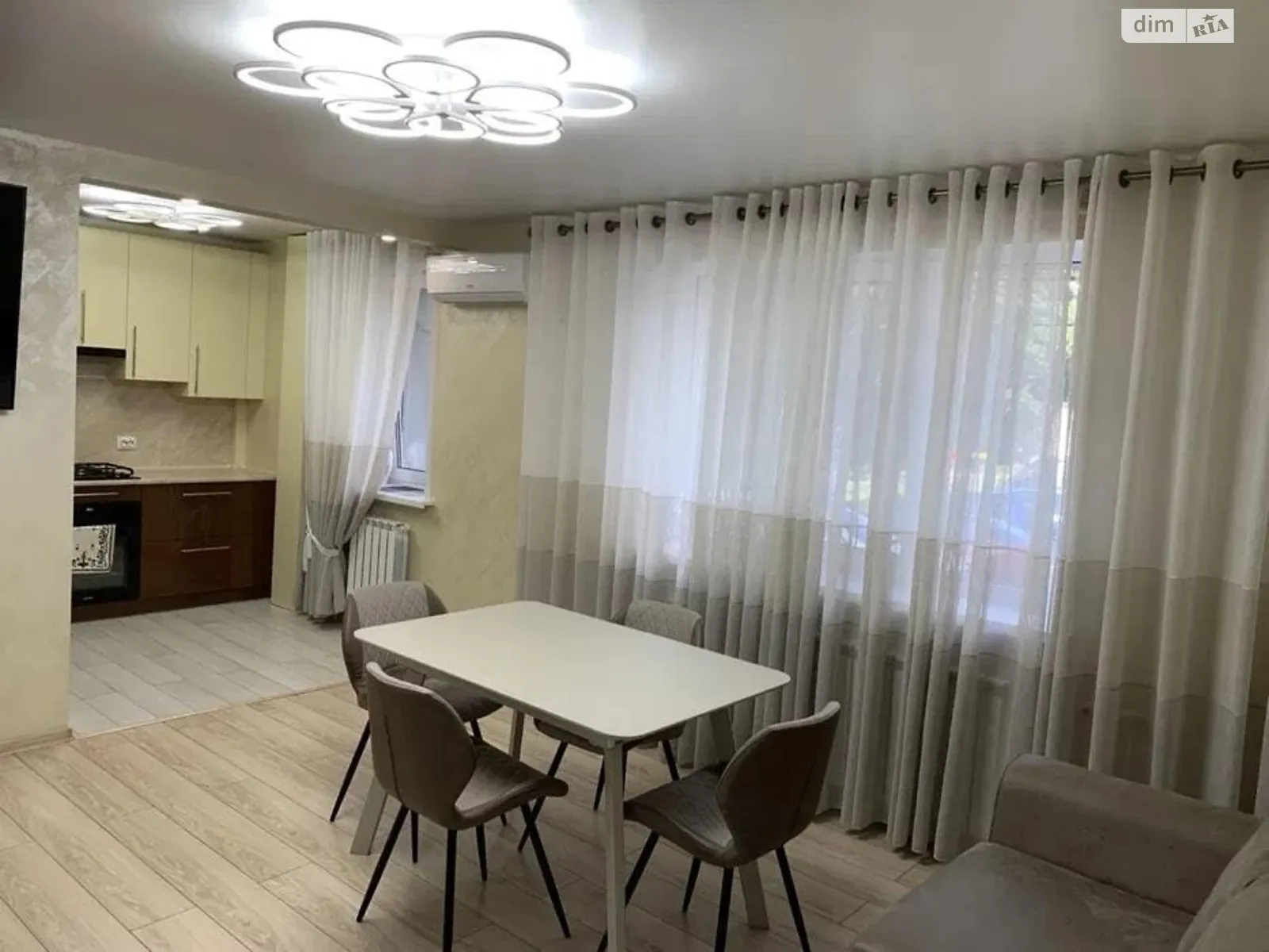 Продается 3-комнатная квартира 66 кв. м в Харькове, цена: 45000 $