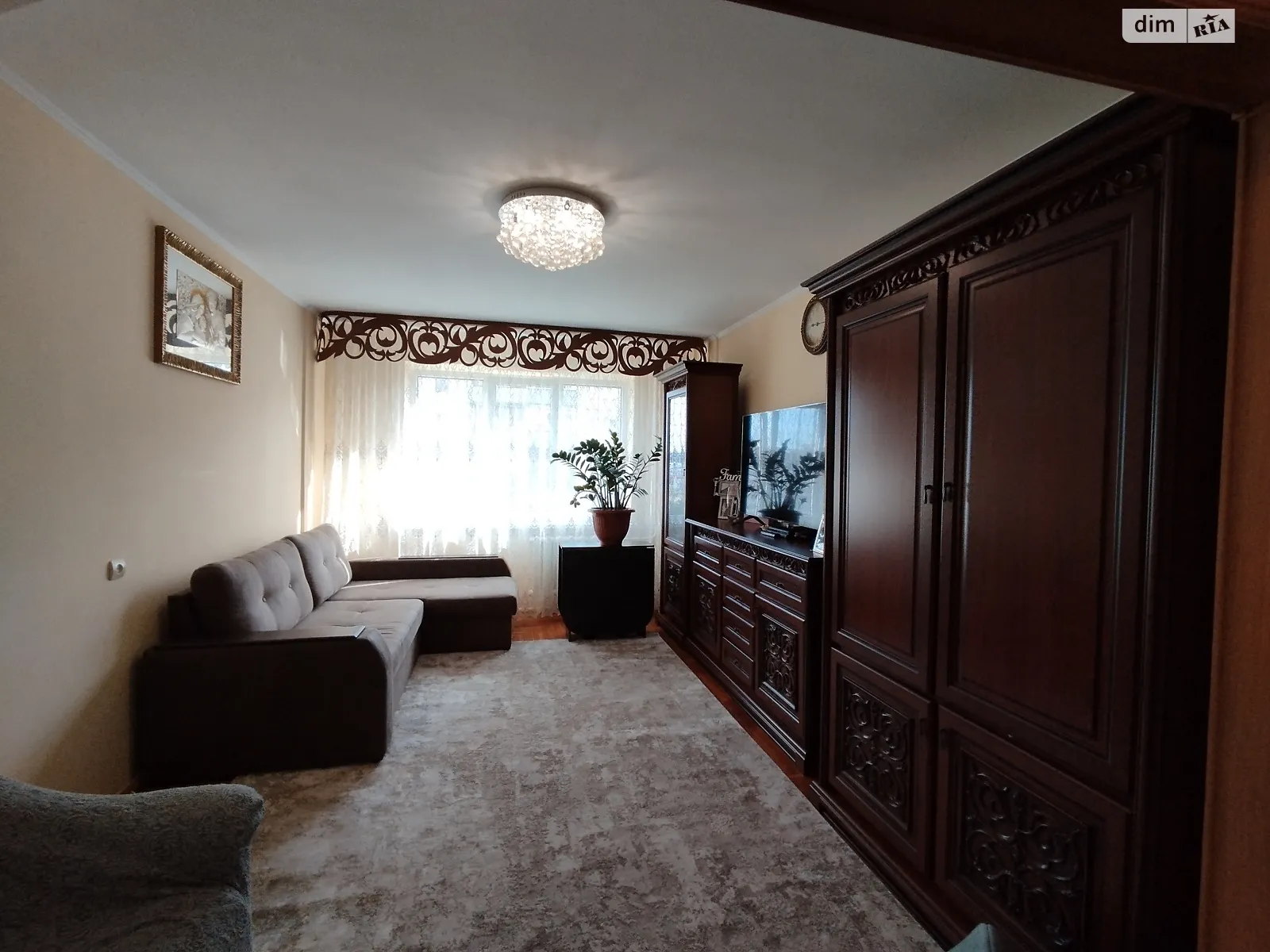 Продается 3-комнатная квартира 62 кв. м в Ивано-Франковске, ул. Вовчинецька, 176