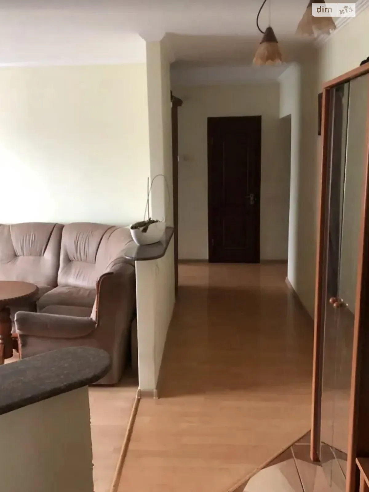 Продается 3-комнатная квартира 65 кв. м в Ровно
