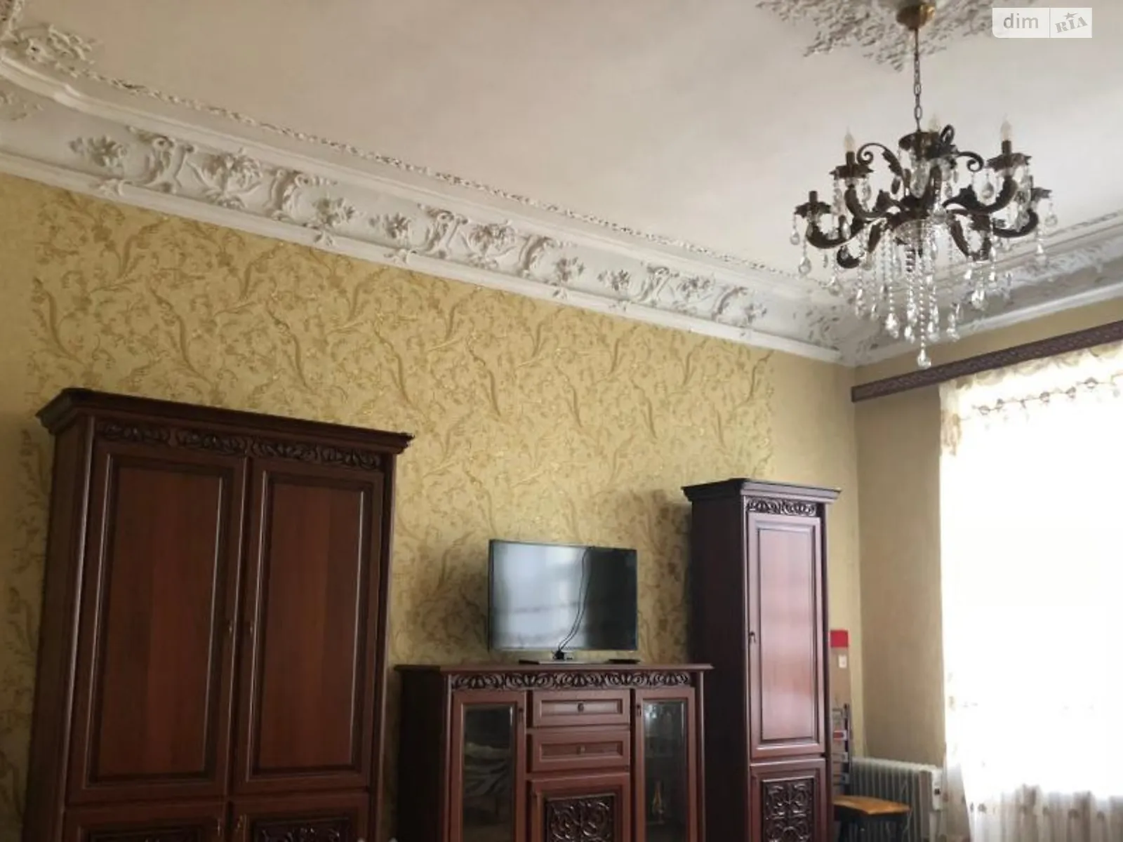 Продается 4-комнатная квартира 146 кв. м в Одессе, ул. Осипова