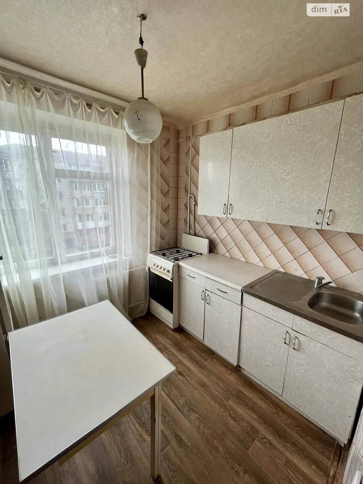 Продается 1-комнатная квартира 37 кв. м в Буче, ул. Леха Качиньского, 4Б - фото 1