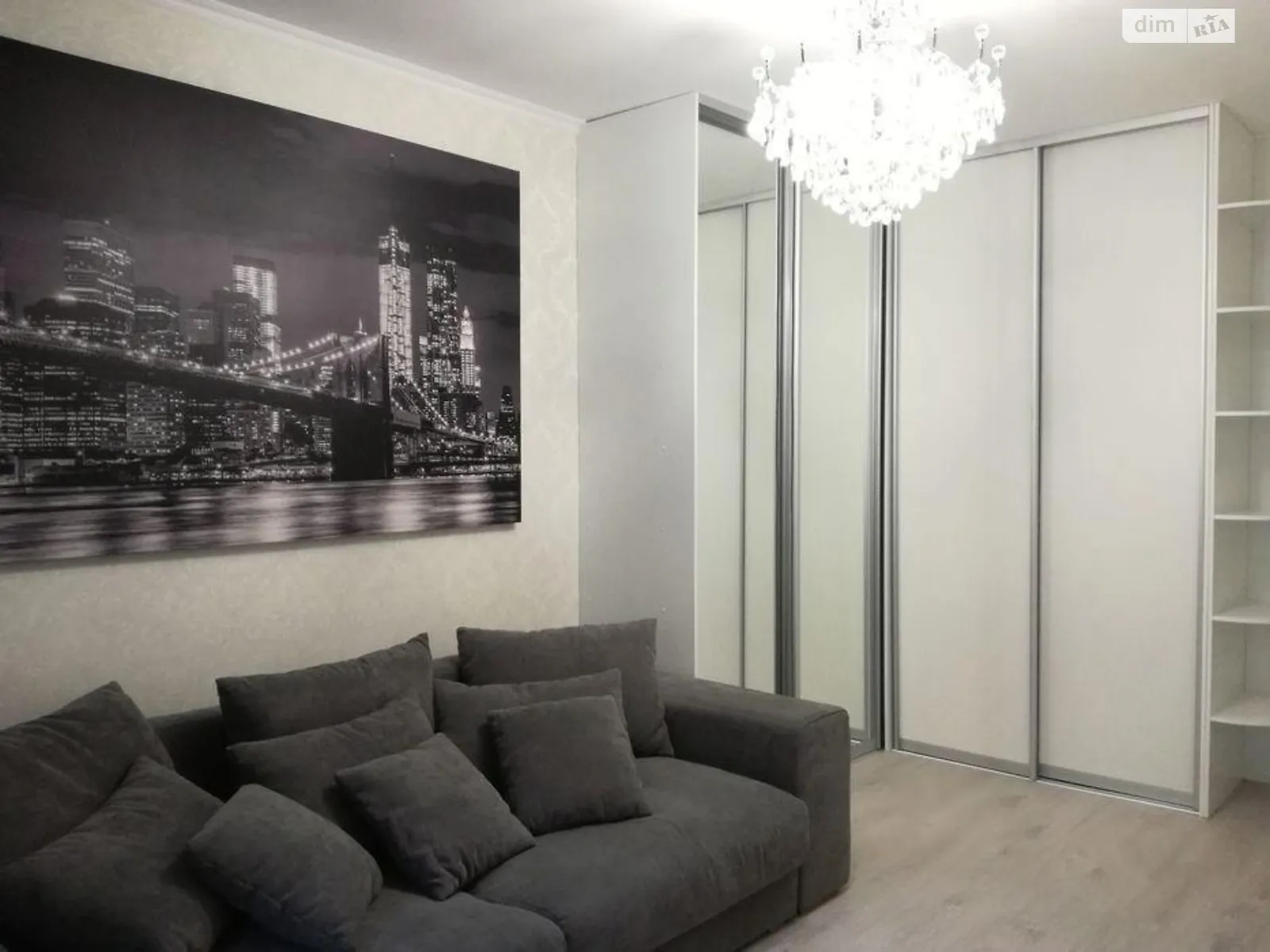 Продается 1-комнатная квартира 45 кв. м в Киеве, ул. Юрия Кондратюка, 3 - фото 1